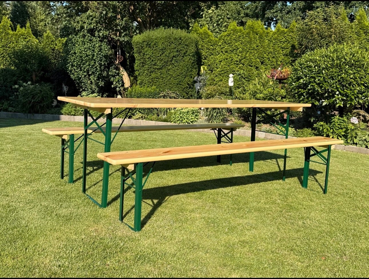 Bierzeltgarnitur mieten – Festzeltgarnitur komplett, Tisch + 2 Bänke, bis 20 Sets – 3