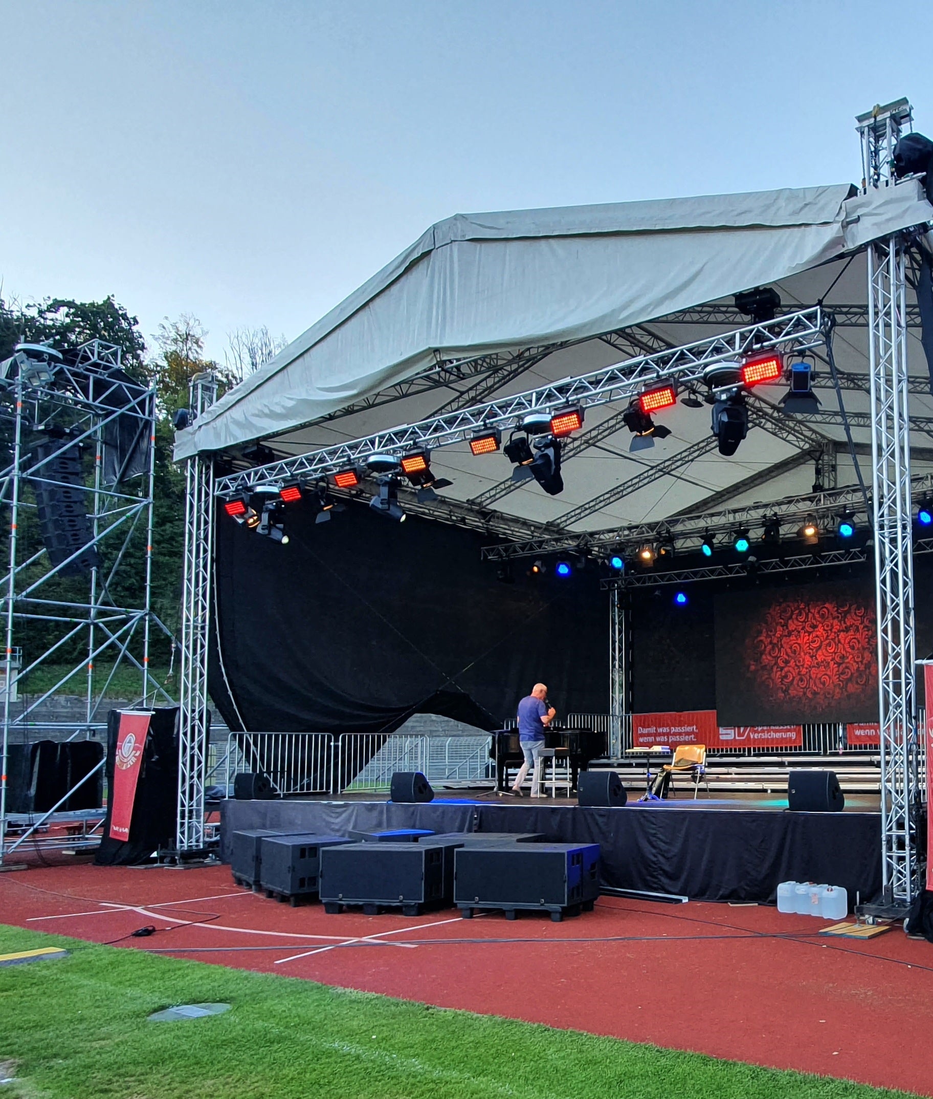 Prolyte Bühnendach MPT 1210 mieten – 12x10 m inkl. Aussteifungsrahmen – 4