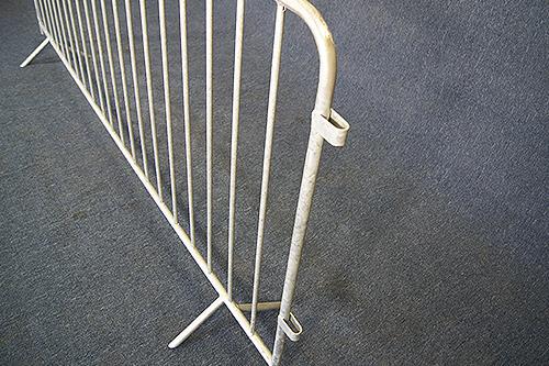 Absperrgitter mieten – Personengitter Profi leicht, verzinkt 2,5x1,1 m – 3