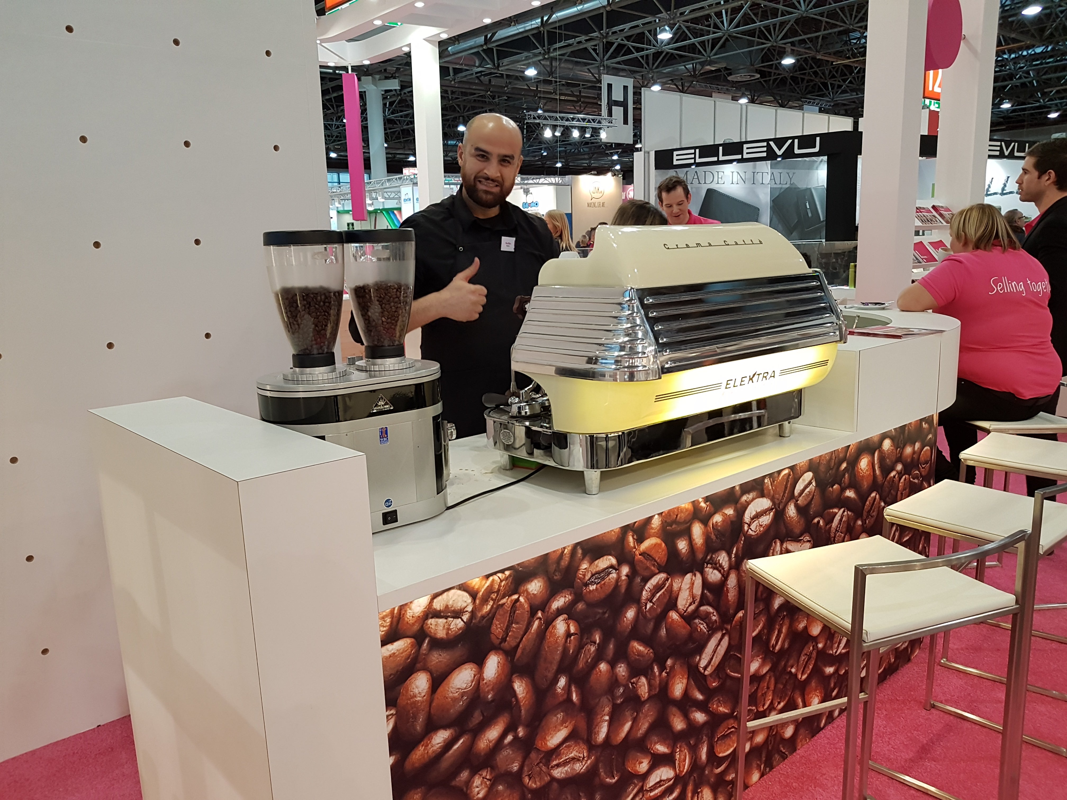 Barista Espresso Catering mieten – Profi-Service für Messe, Event & Hochzeit