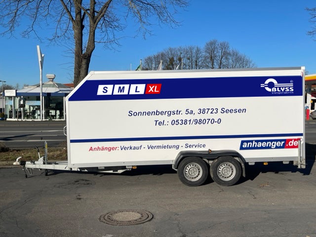 Kofferanhänger mieten – XL 2700 kg zGG mit Aerodynamik & Heckklappe, 5 m Ladefläche – 4