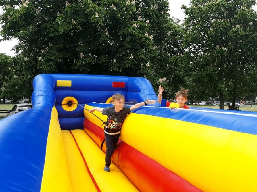 Bungee Run mieten 10x4 m – DIN-geprüftes Duellspiel für Firmenfeier, Vereins- & Schulfest