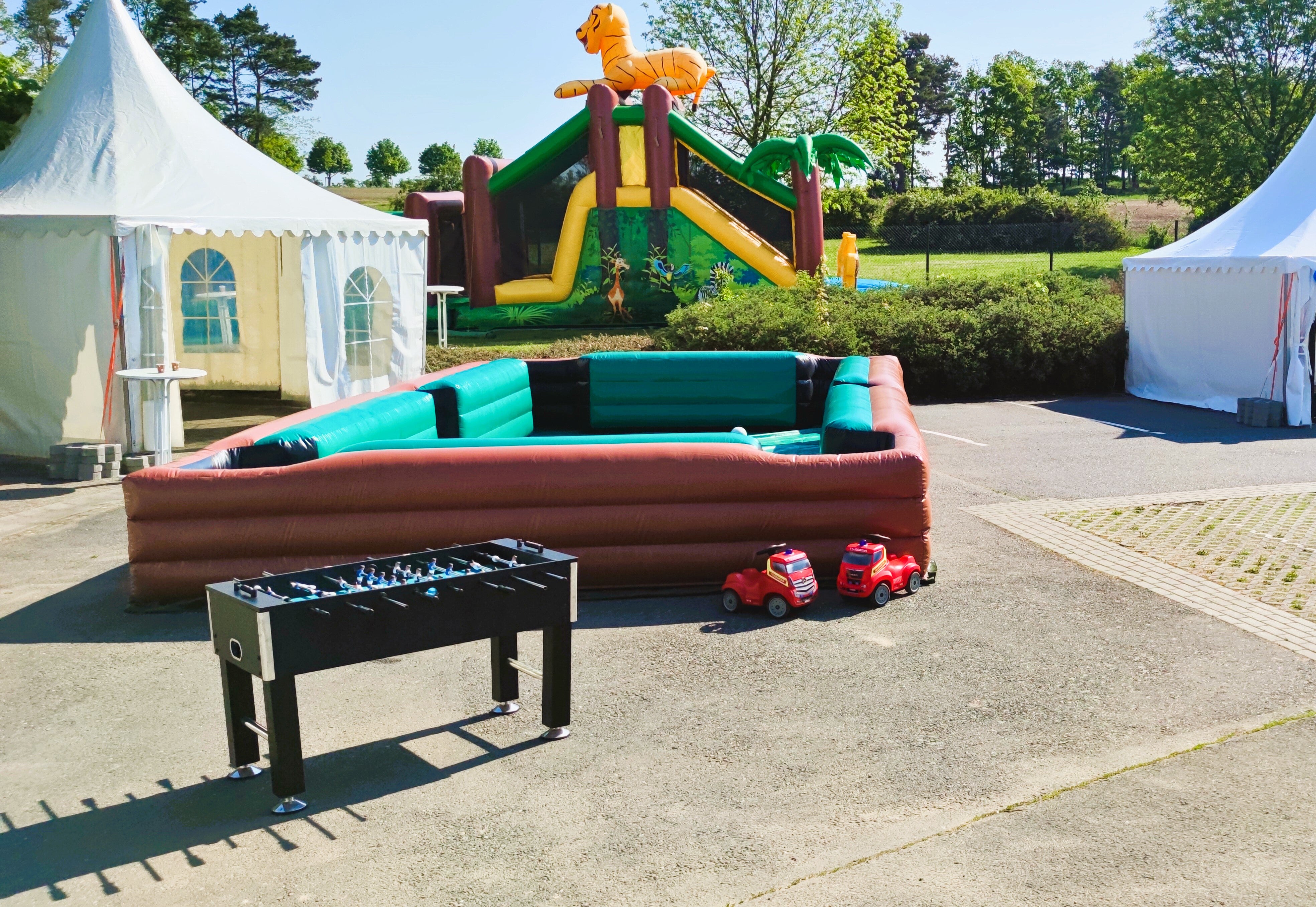Fußball-Billard mieten – XXL-Billardfeld 9x5 m mit 15 Bällen für Firmen- & Teamevent – 4