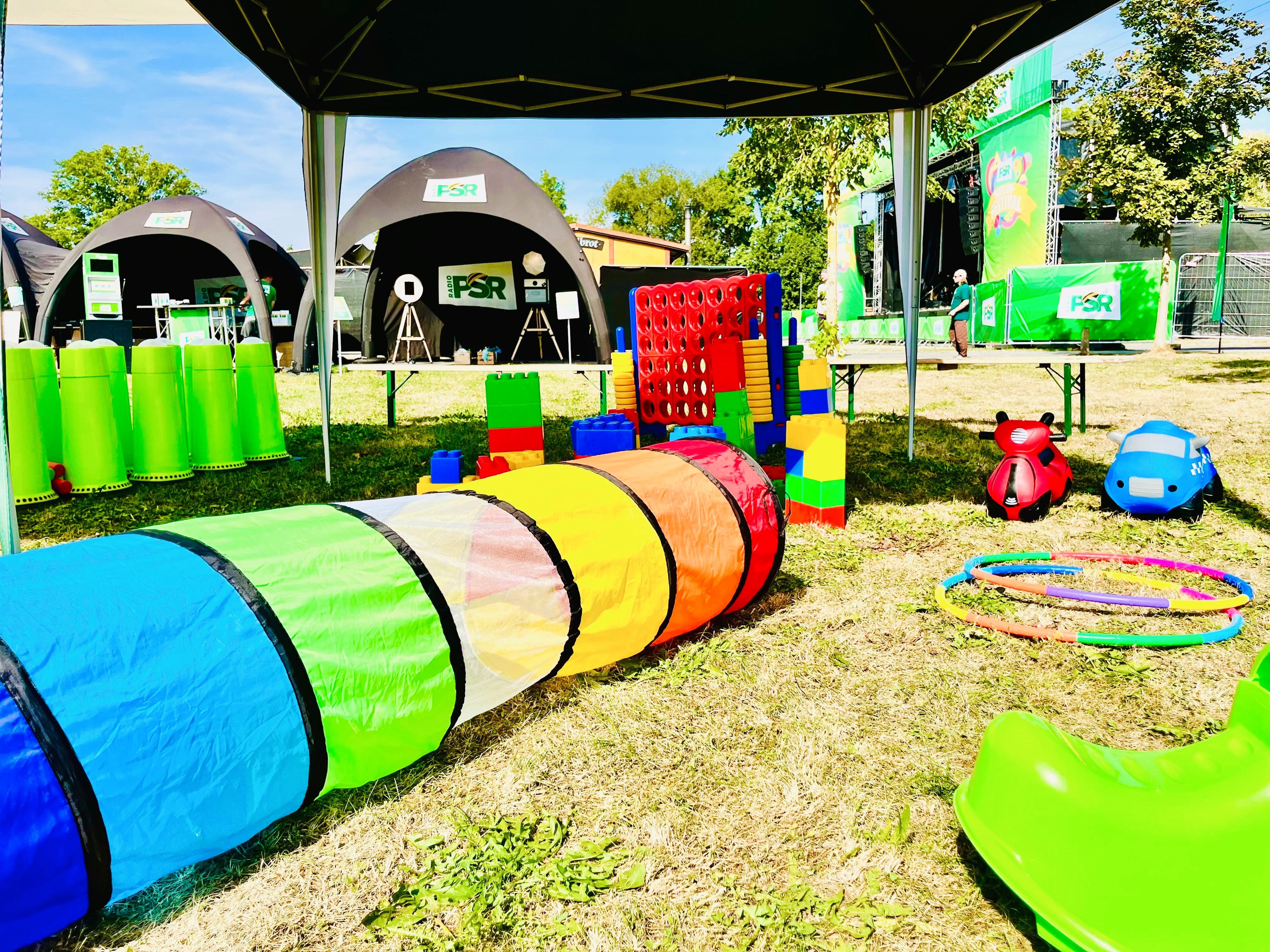 Kinder-Spielepaket mieten – XXL-4-Gewinnt & Co., individuell zusammenstellbar