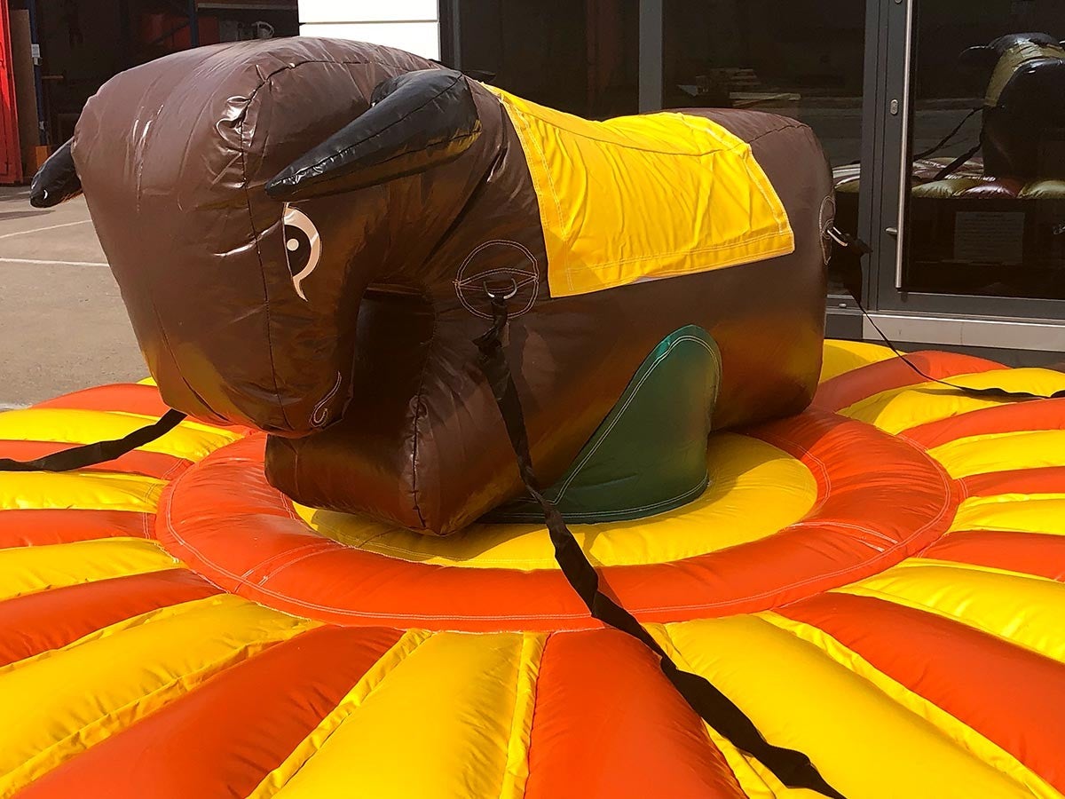 Soft-Bullriding mieten – sicheres Rodeo für Kinder, DIN-geprüft, bis ca. 12 Jahre – 2