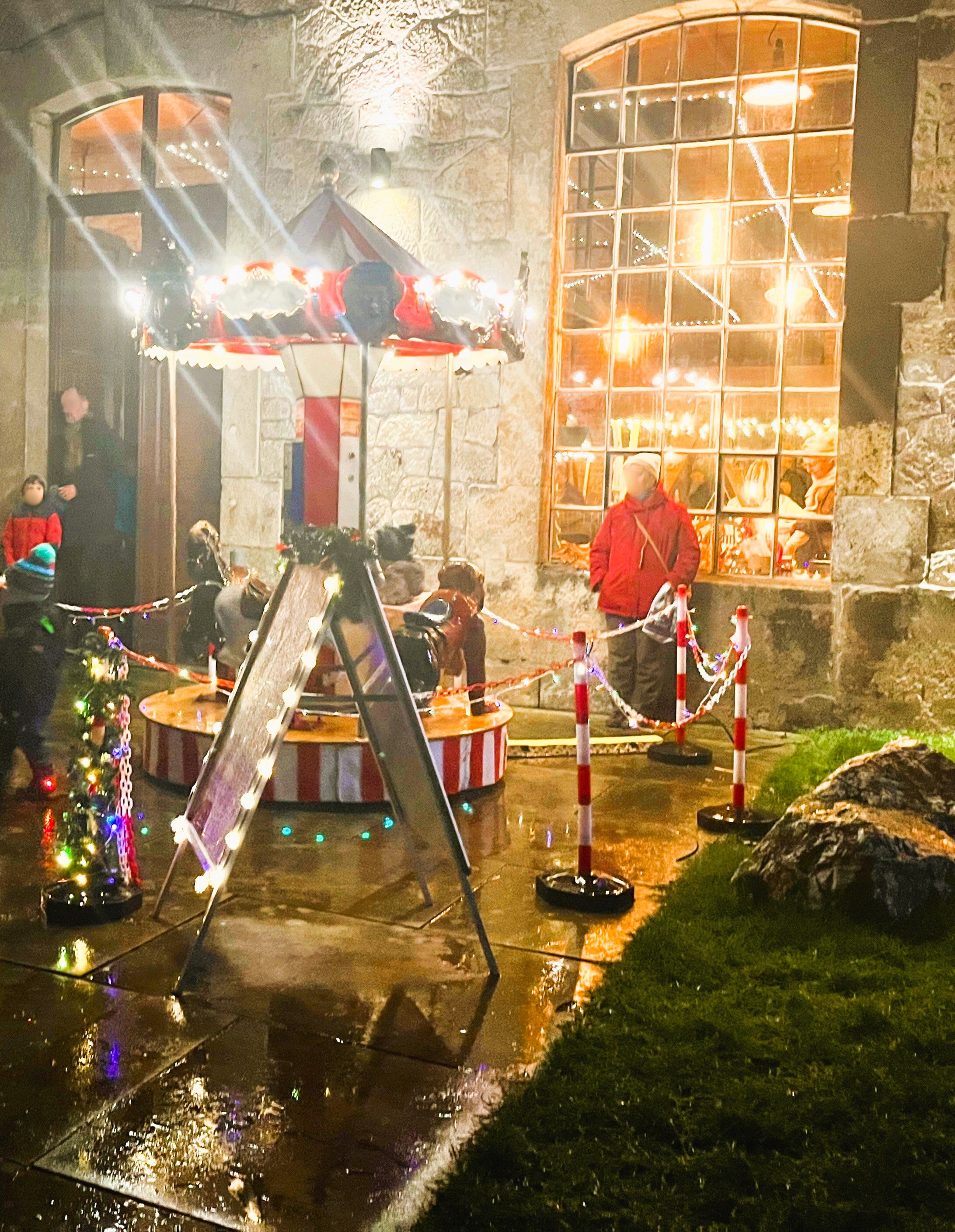 Nostalgisches Kinderkarussell mieten – 5 Plätze, beleuchtet, für Stadtfest & Markt – 3