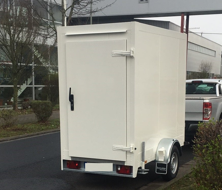 Kühlanhänger mieten – Isopolar Kühlkoffer 1,35 t, 230 V Umluftkühlung – 2
