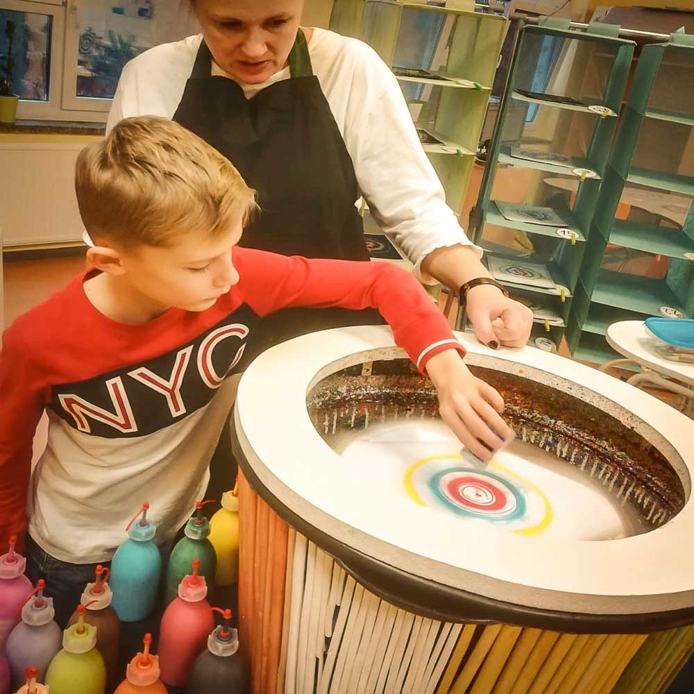 Bastel-Und Malstrasse mieten in Glauchau – Kinderprogramm