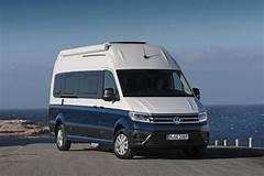 VW Grand California 600 mieten – Wohnmobil mit AHK für bis zu 4 Personen