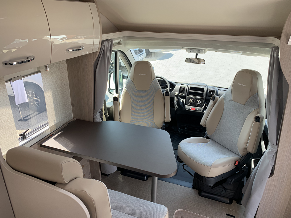 Bürstner Nexxo Van T569 mieten – Teilintegrierter 6 m für Zwei mit Solar & SAT-TV – 4