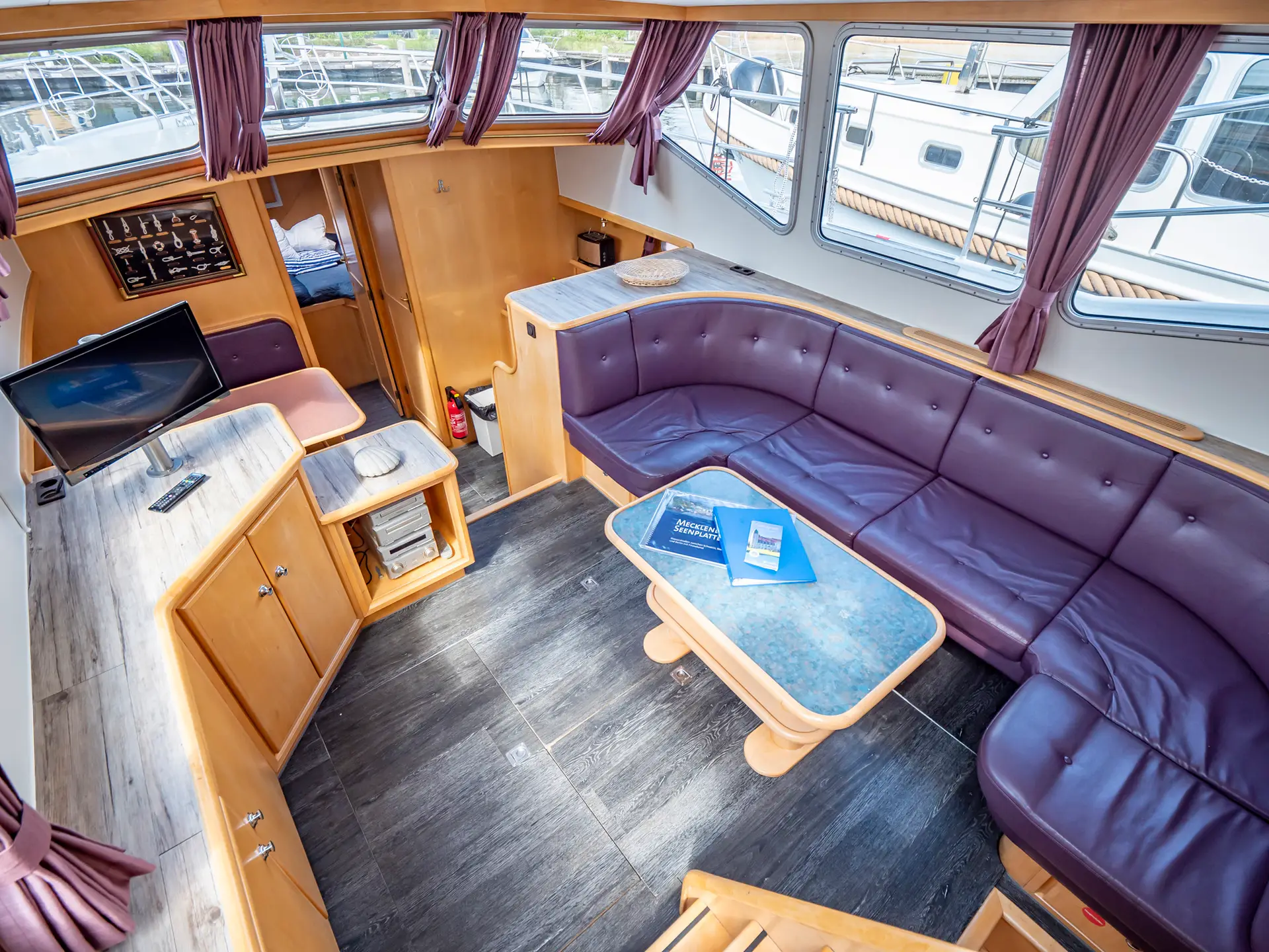 Hausboot Vacance 1200 „Dolce Vita (DV)“ mieten – 6 Personen, ab Röbel/Müritz – 2