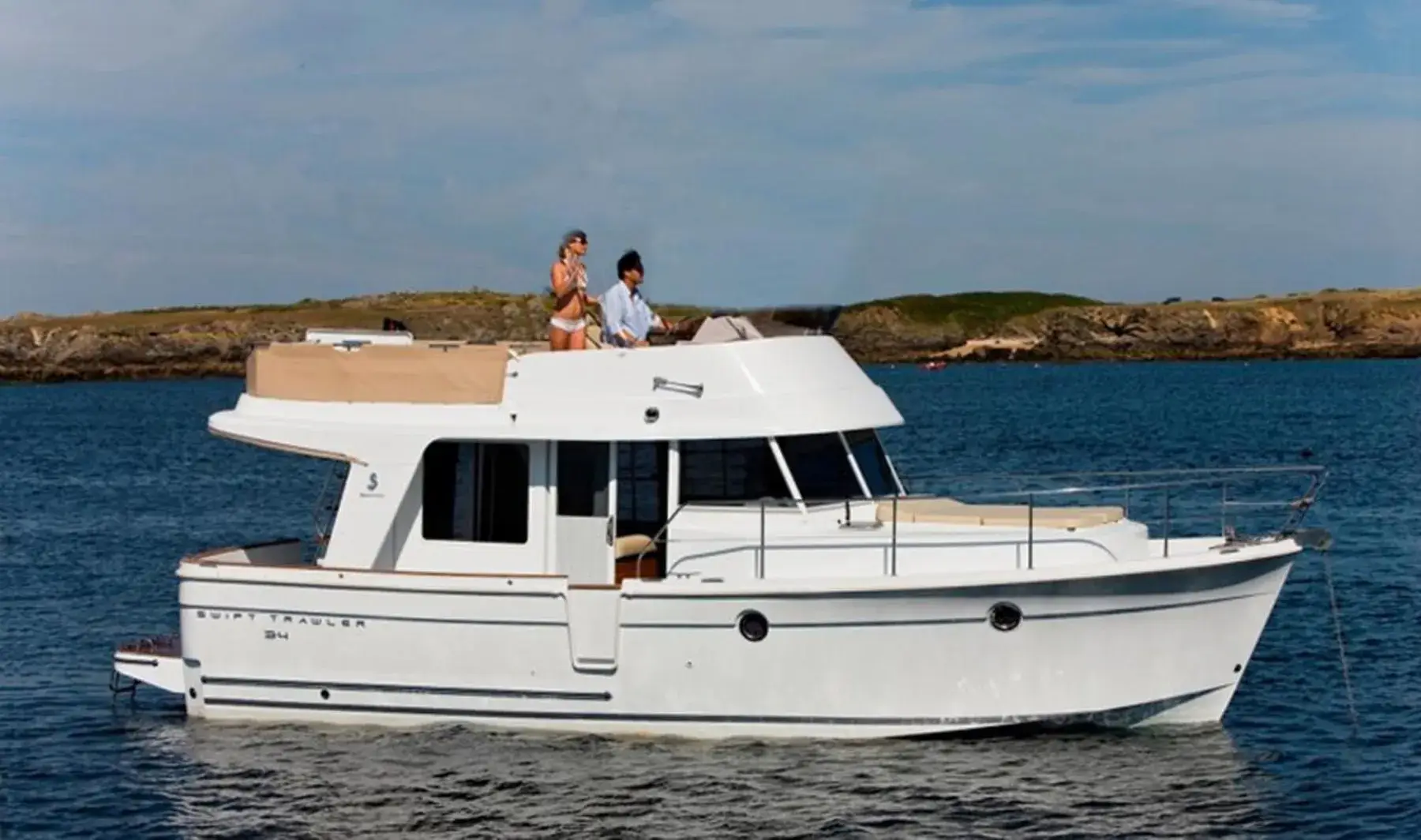 Motoryacht Beneteau Swift Trawler 34 „Mistral“ mieten – 4 Personen, ab Kröslin