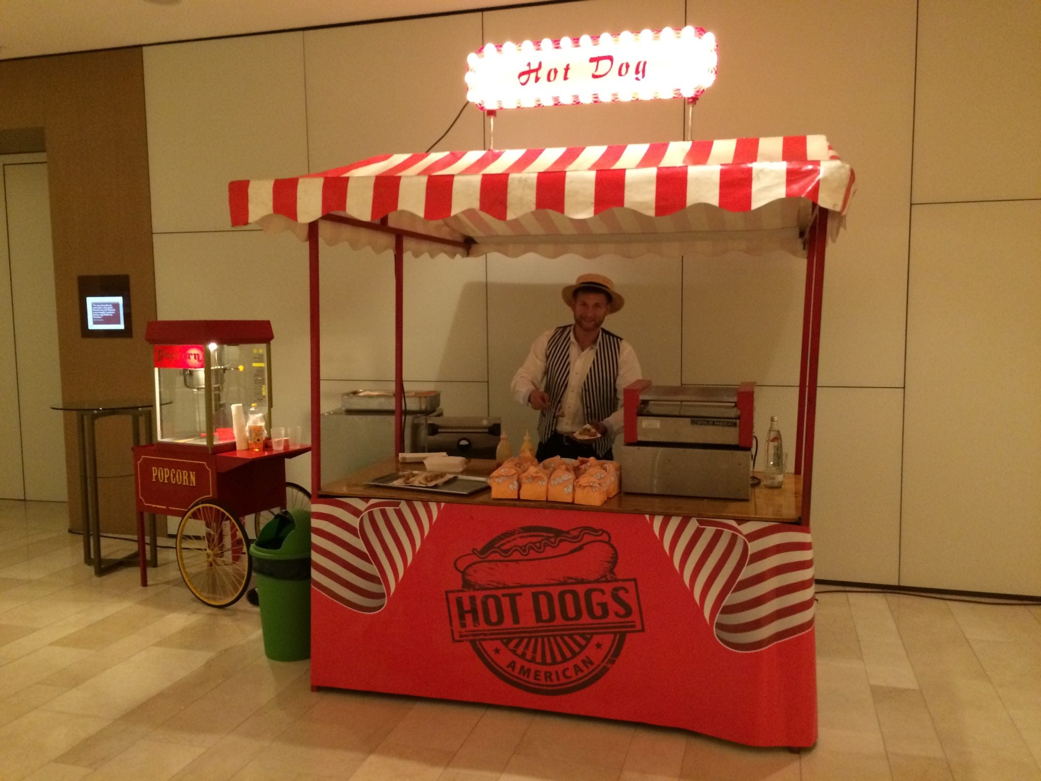 Hot-Dog Stand