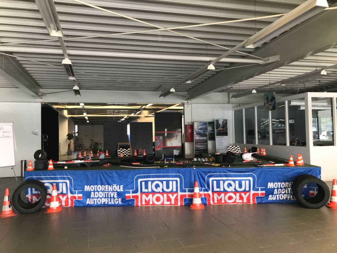 Mega Rennbahn  Slotcarracing – 2