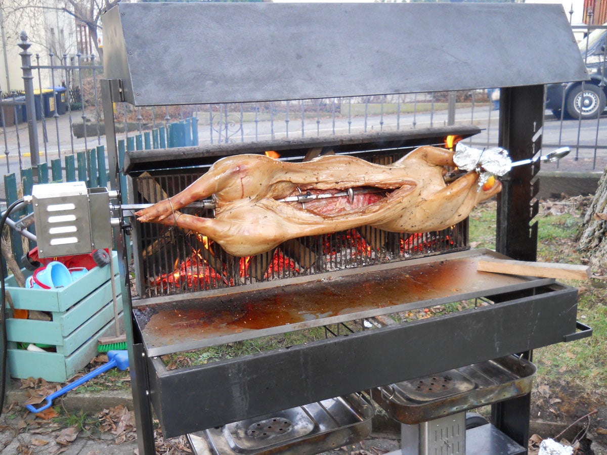 Spanferkelgrill mieten – Lamm- & Haxengrill für Party und Event – 4