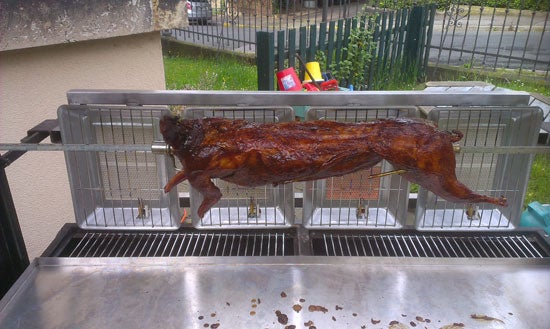 Spanferkelgrill mieten – Gas oder Holz, auch für Lamm, Haxen & Hähnchen – 2