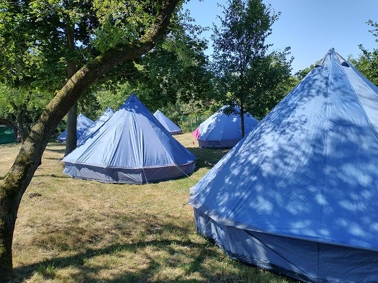 8-Personen-Tipi-Zelt mieten – Campingzelt 5 m breit, bundesweiter Versand – 2