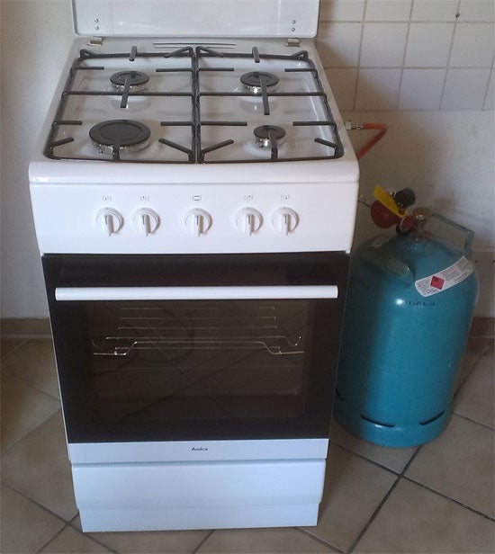 Gasherd mieten – mobiler 4-Flammen-Kocher mit Backofen für 11-kg-Propan
