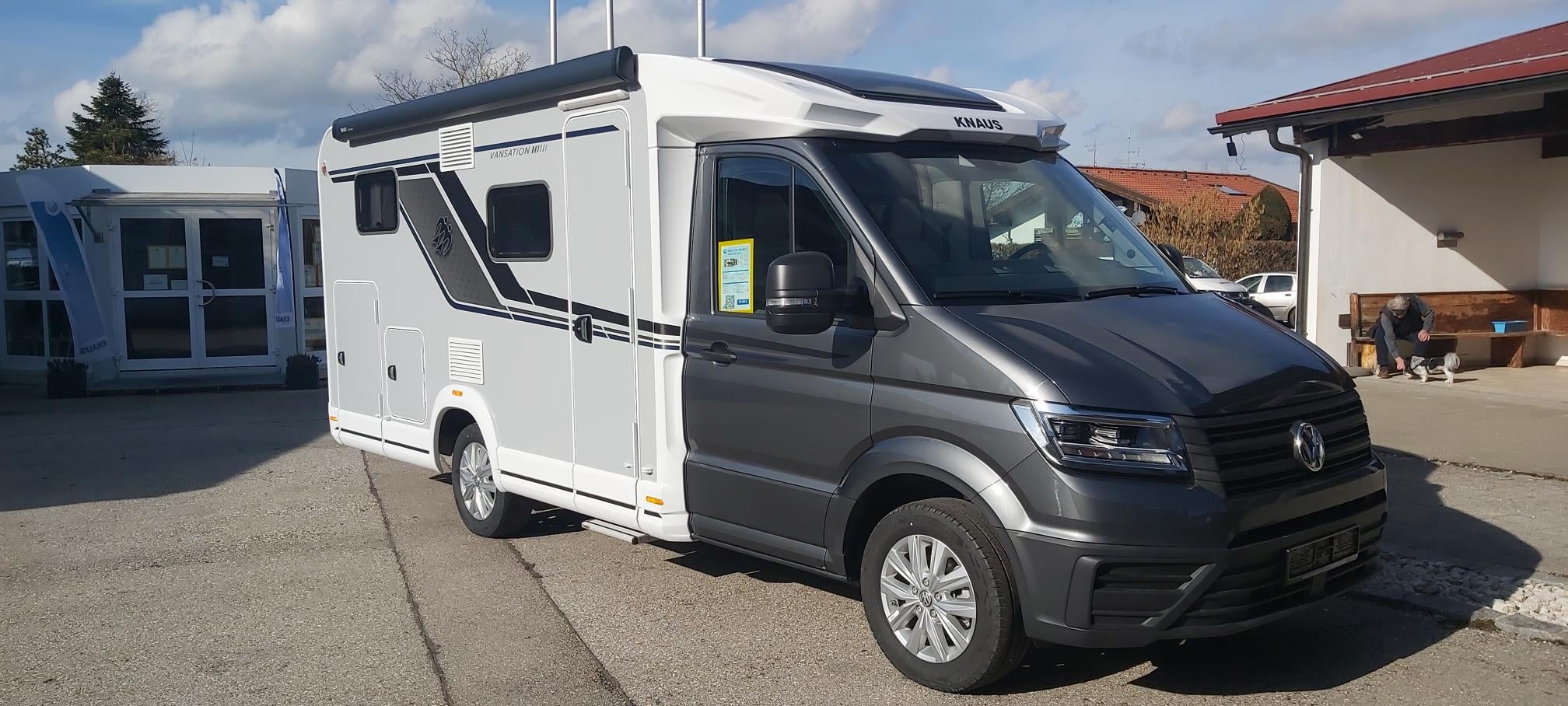 Wohnmobil mieten – Knaus Van Ti 640 MEG teilintegriert auf VW Crafter, 4 Sitze / 2 Schlafplätze