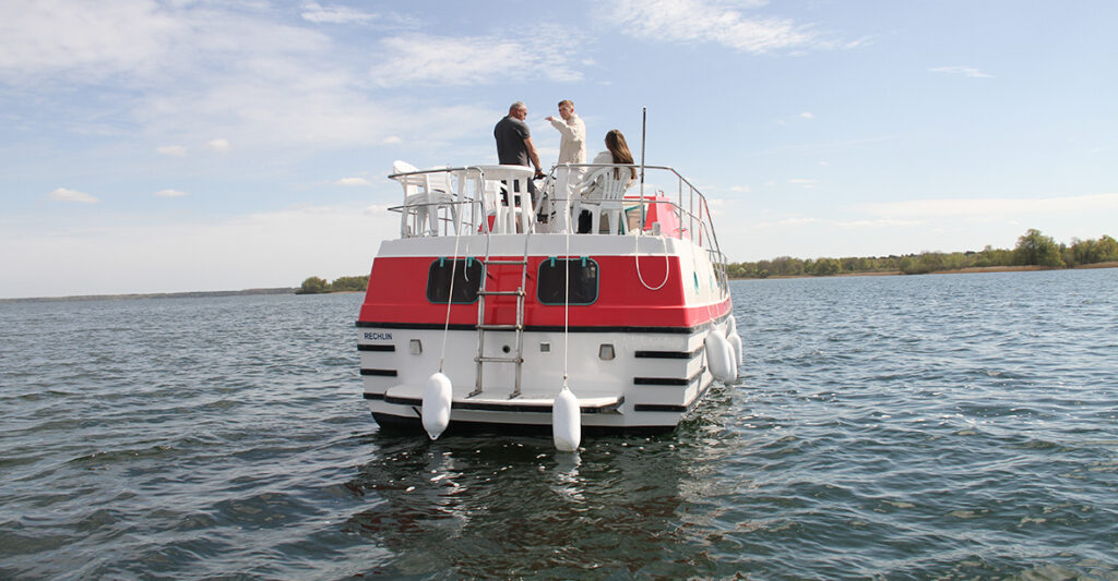 Boot Pirate 915 mieten – 3