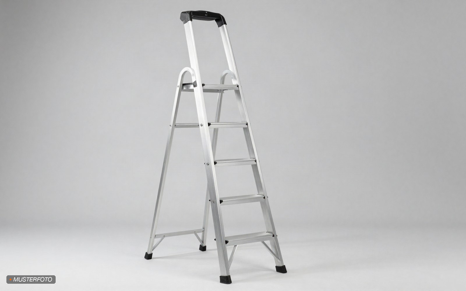 Trittleiter, Material Plateau mieten
