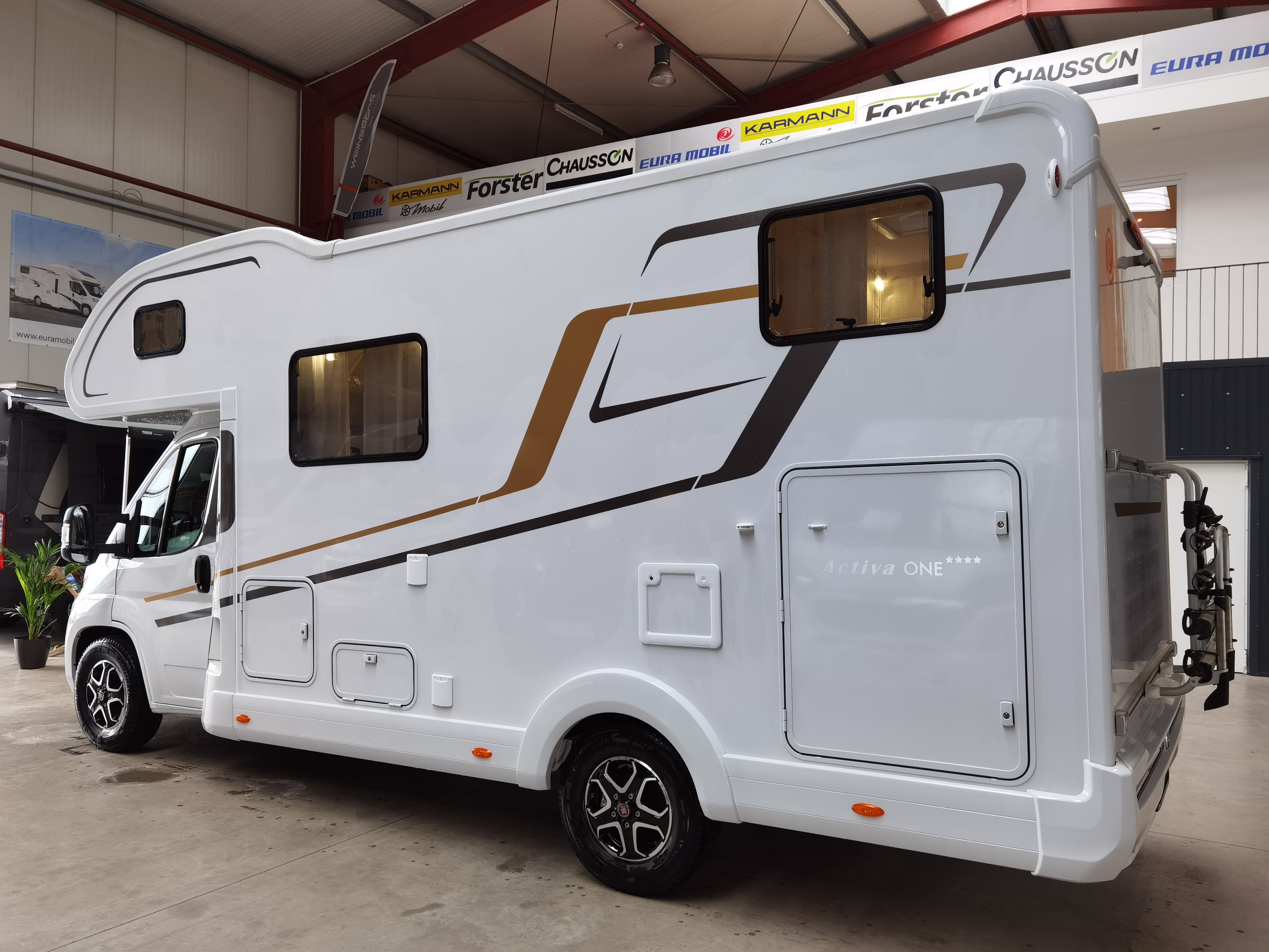 Wohnmobil Eura Activa One 690 HB mieten – Alkoven, Modell 2026 – 4