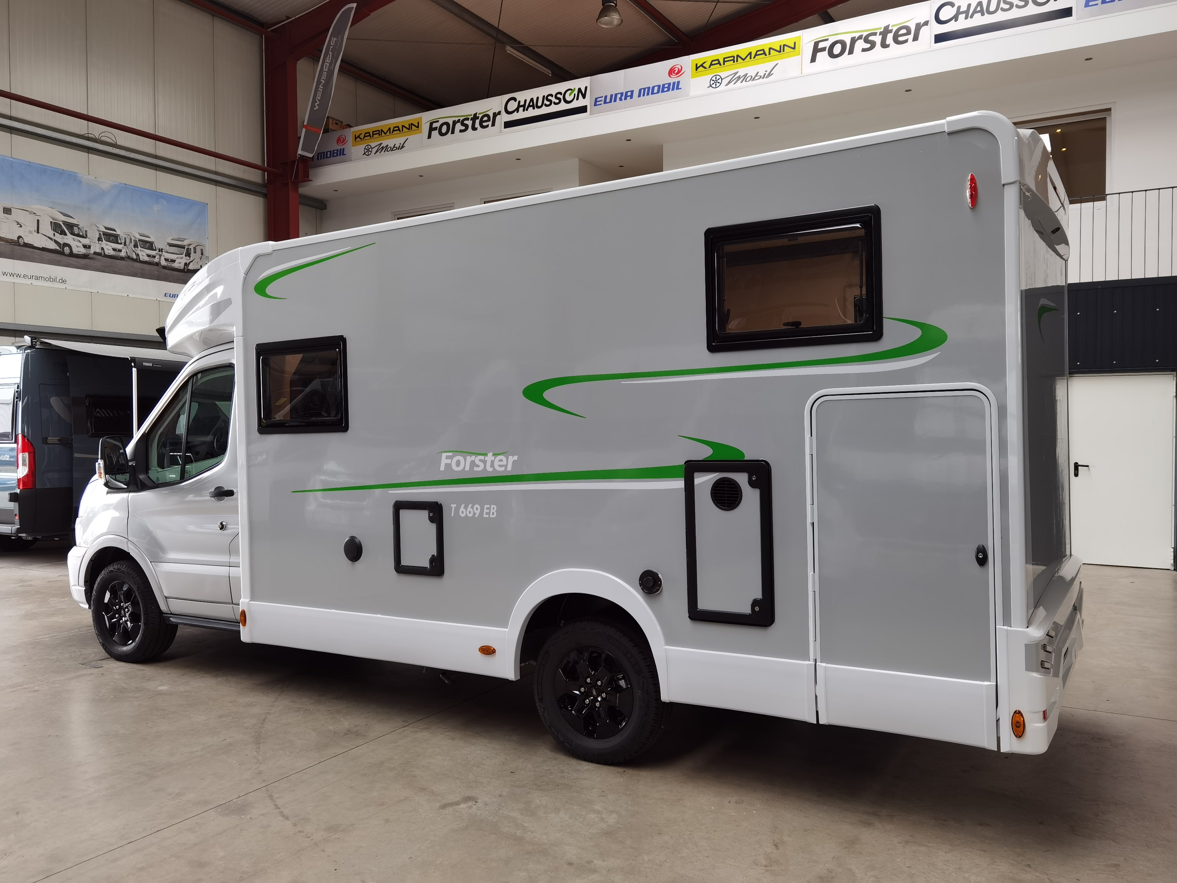 Wohnmobil mieten - Forster T 699 EB mit Einzelbetten, Modell 2026 – 4