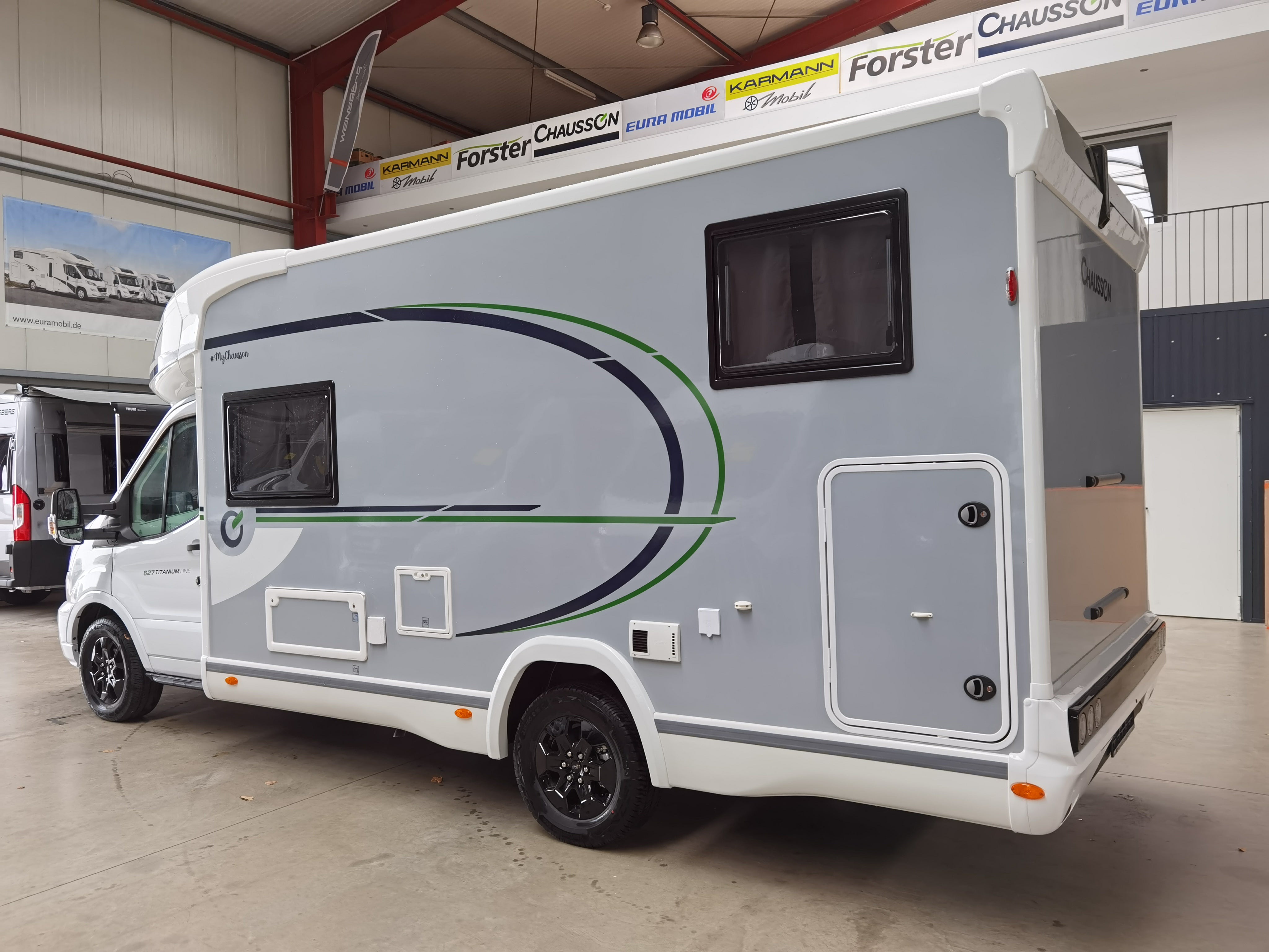 Wohnmobil Chausson 627 GA mieten – teilintegriert, Einzelbetten über Garage, Modell 2026 – 4