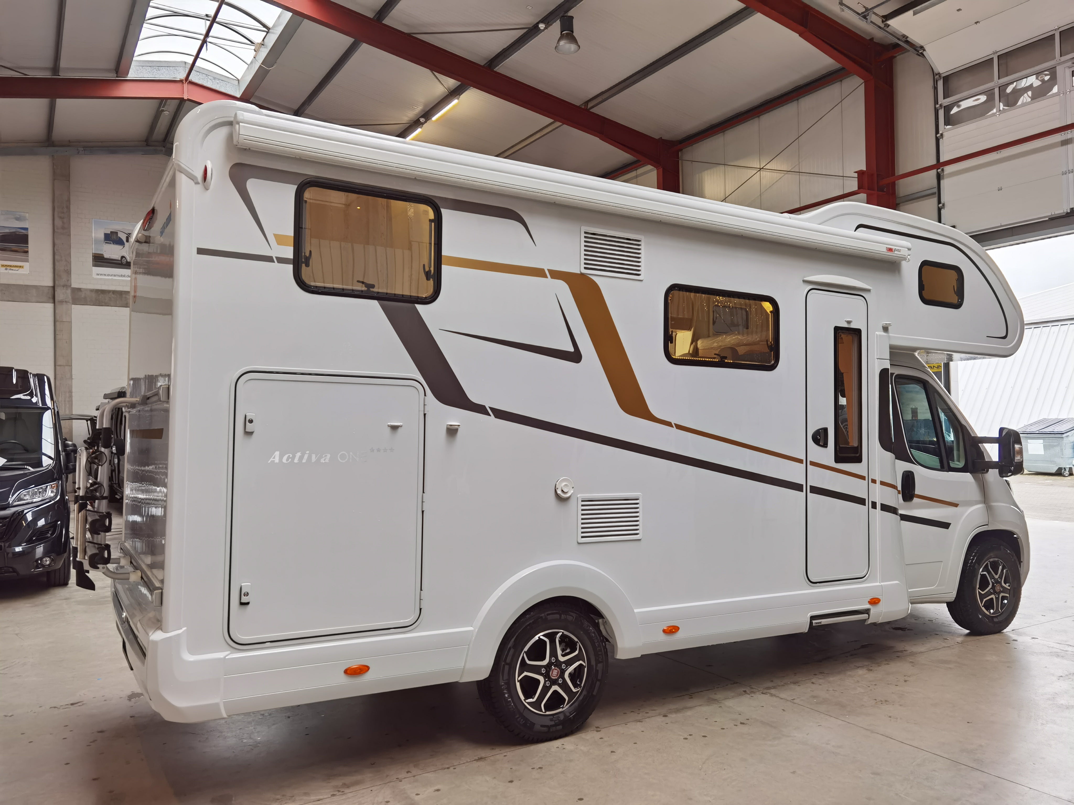 Wohnmobil Eura Activa One 690 HB mieten – Alkoven, Modell 2026 – 3