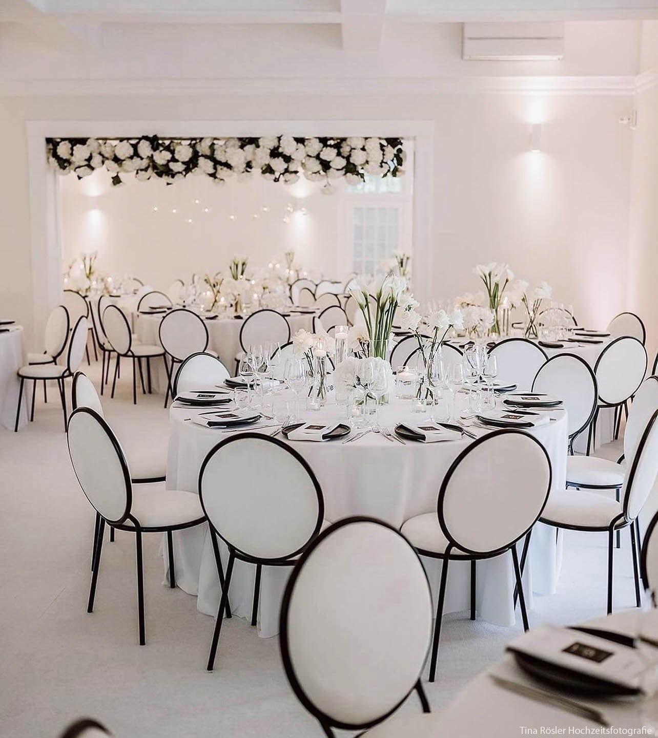 Samtstuhl Paris mieten - schwarz-weiß & gold-rosé für Hochzeit & Event – 2