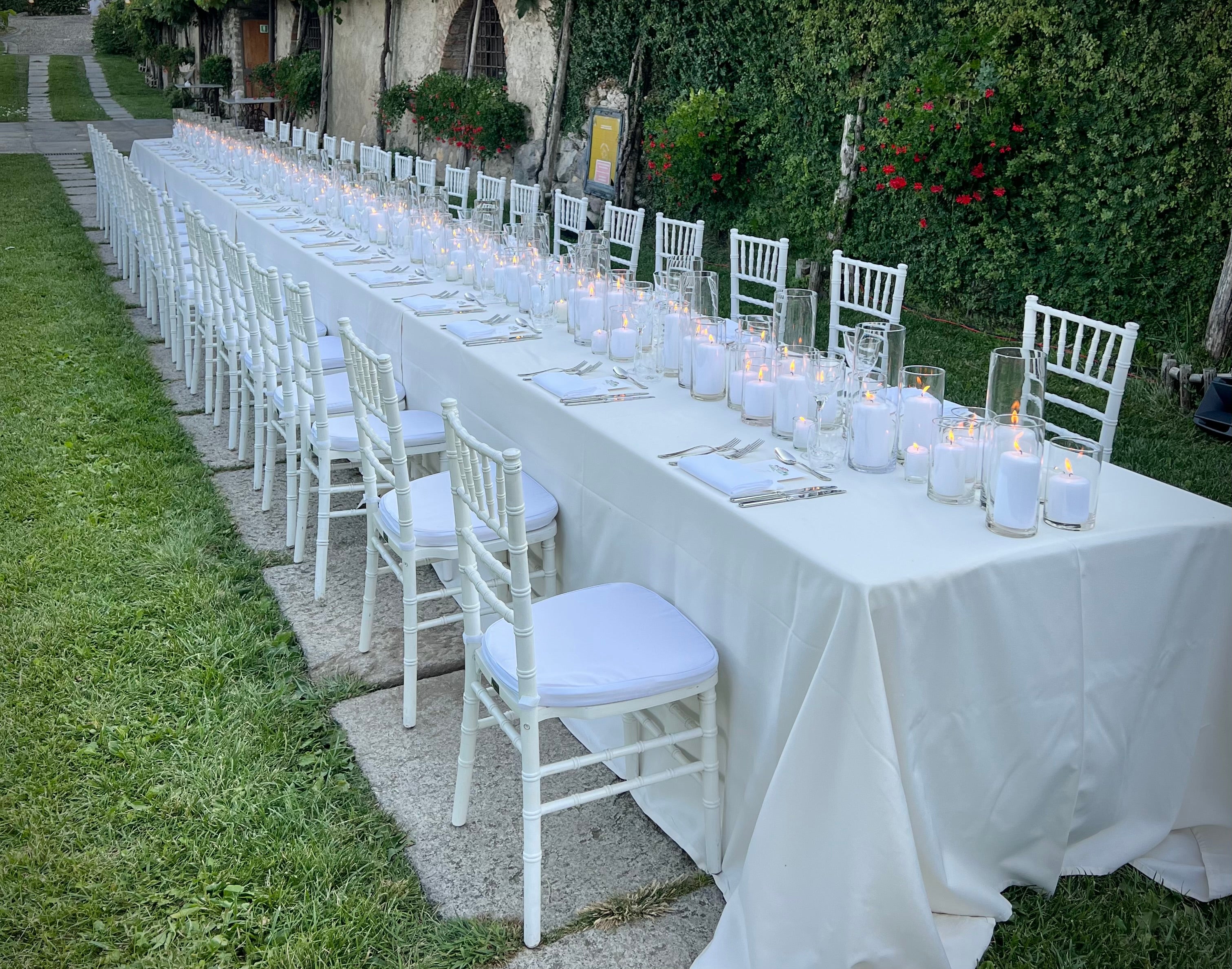 Chiavari Holzstuhl mieten - weiß inkl. Sitzkissen, Tiffany Hochzeitsstuhl – 3
