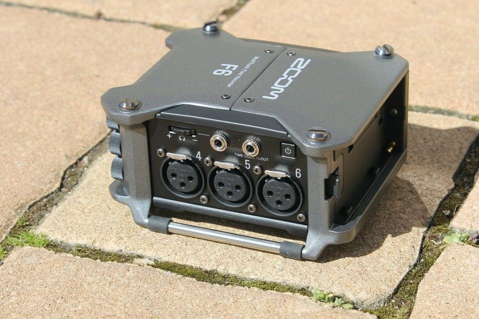 Professioneller Audio Recorder Podcast mieten in Gröningen – 2