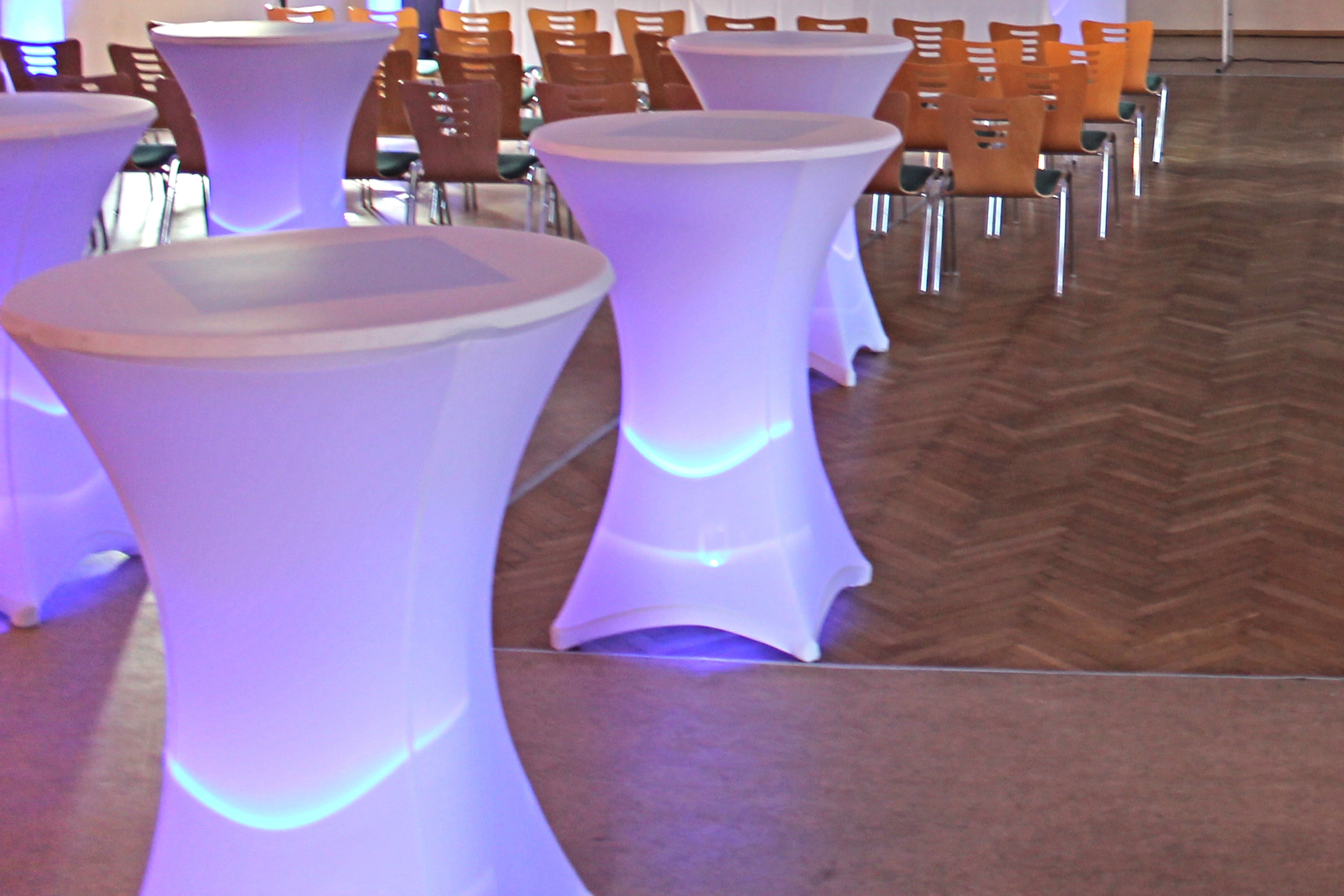 Partybeleuchtung mieten – Ape Labs LED-Akkuleuchten Set (12 Stück, 8 h Akku) – 2
