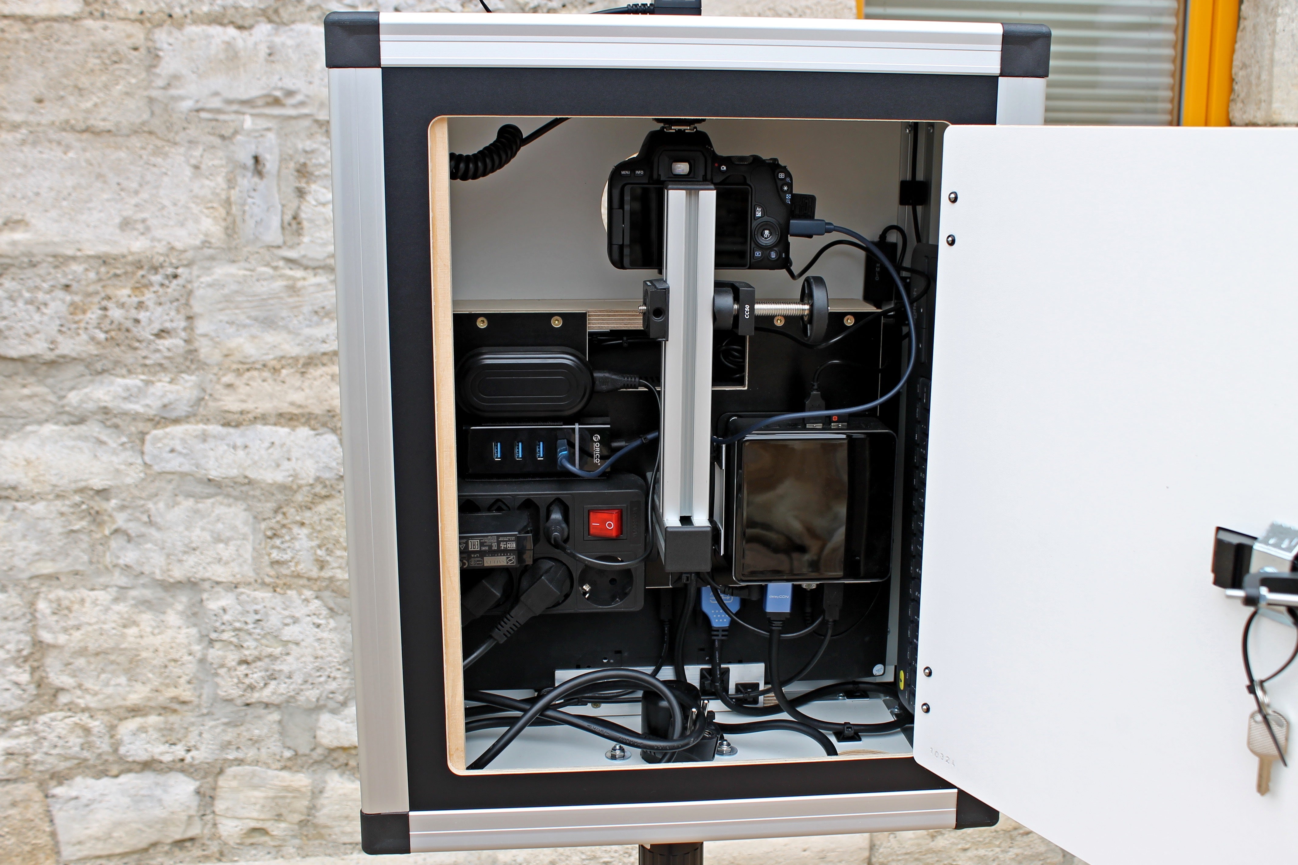 Fotobox mieten – Fotobox mit Sofortdruck für Events & Feiern – 3