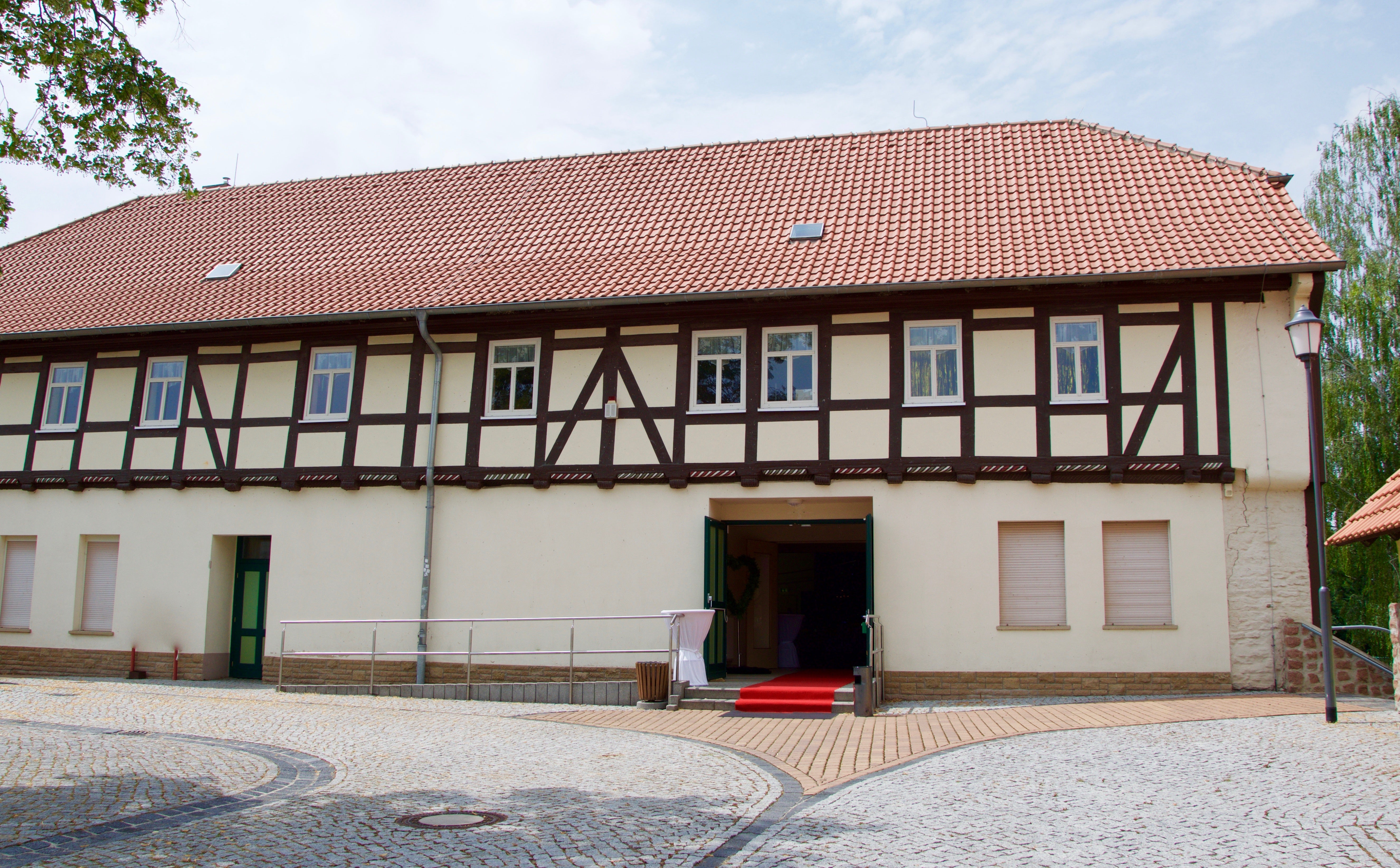 Eventlocation mieten – Kulturhaus Gröningen mit Saal, Bühne & Technik – 2