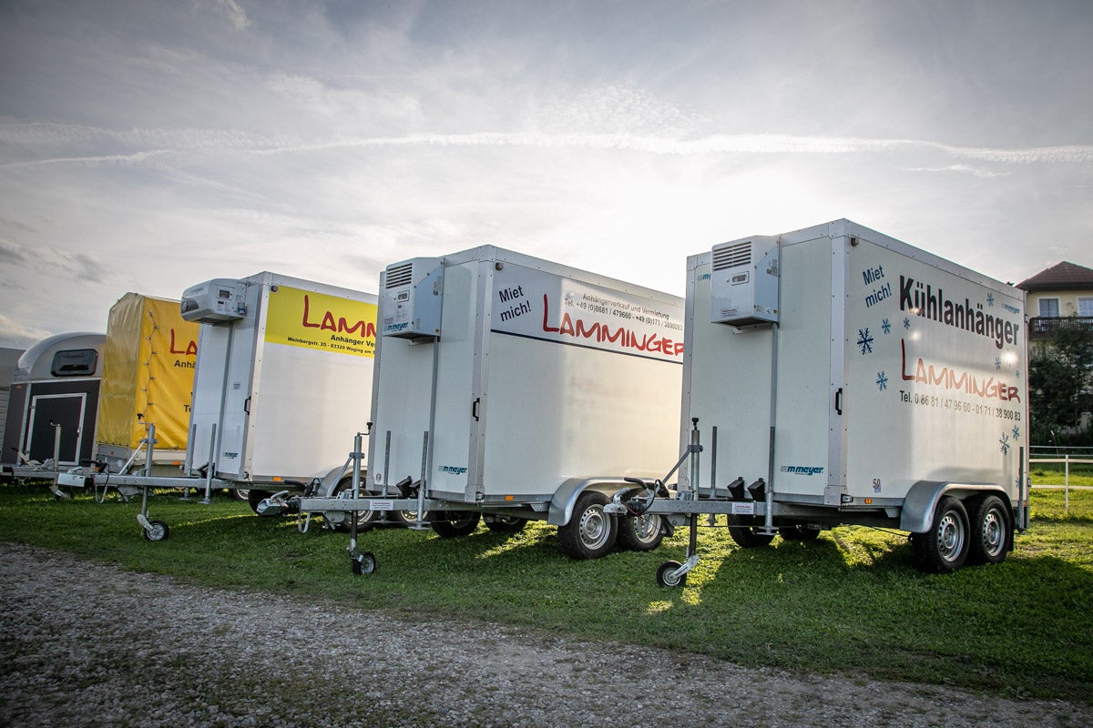 Kühlanhänger mieten – mobile Kühlzelle für Markt, Messe & Fest