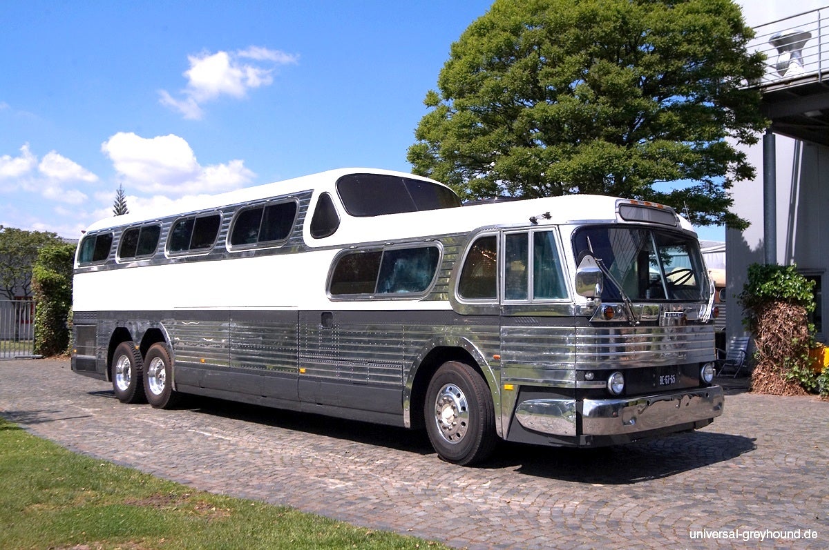 Scenicruiser Greyhound Bus mieten - Oldtimer von 1956 mit Luxusausstattung