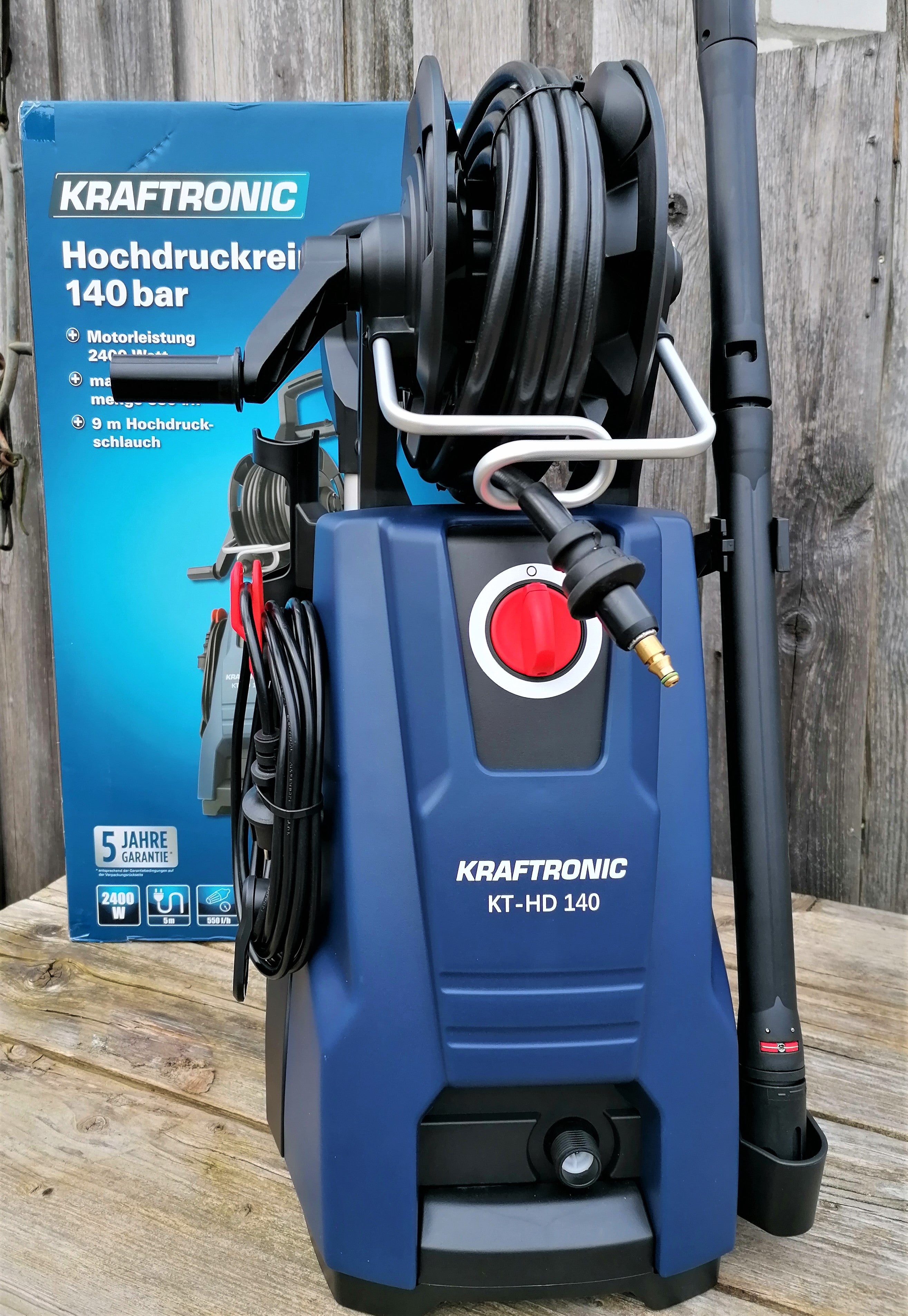 Hochdruckreiniger mieten – 140 bar, 2 Düsen, 9 m Schlauch