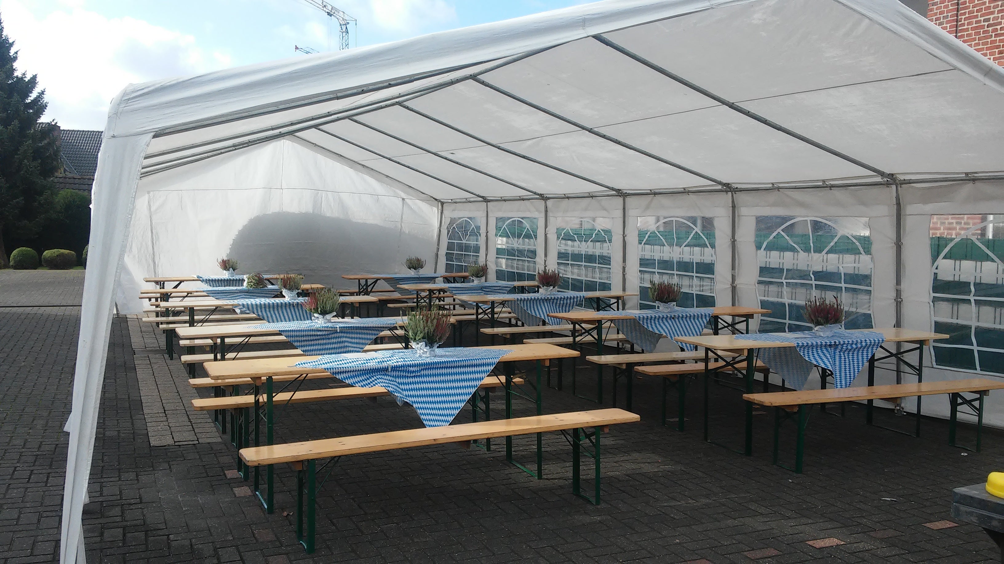 Partyzelt / Festzelt mieten – 6 x 12 m, 72 qm – 4