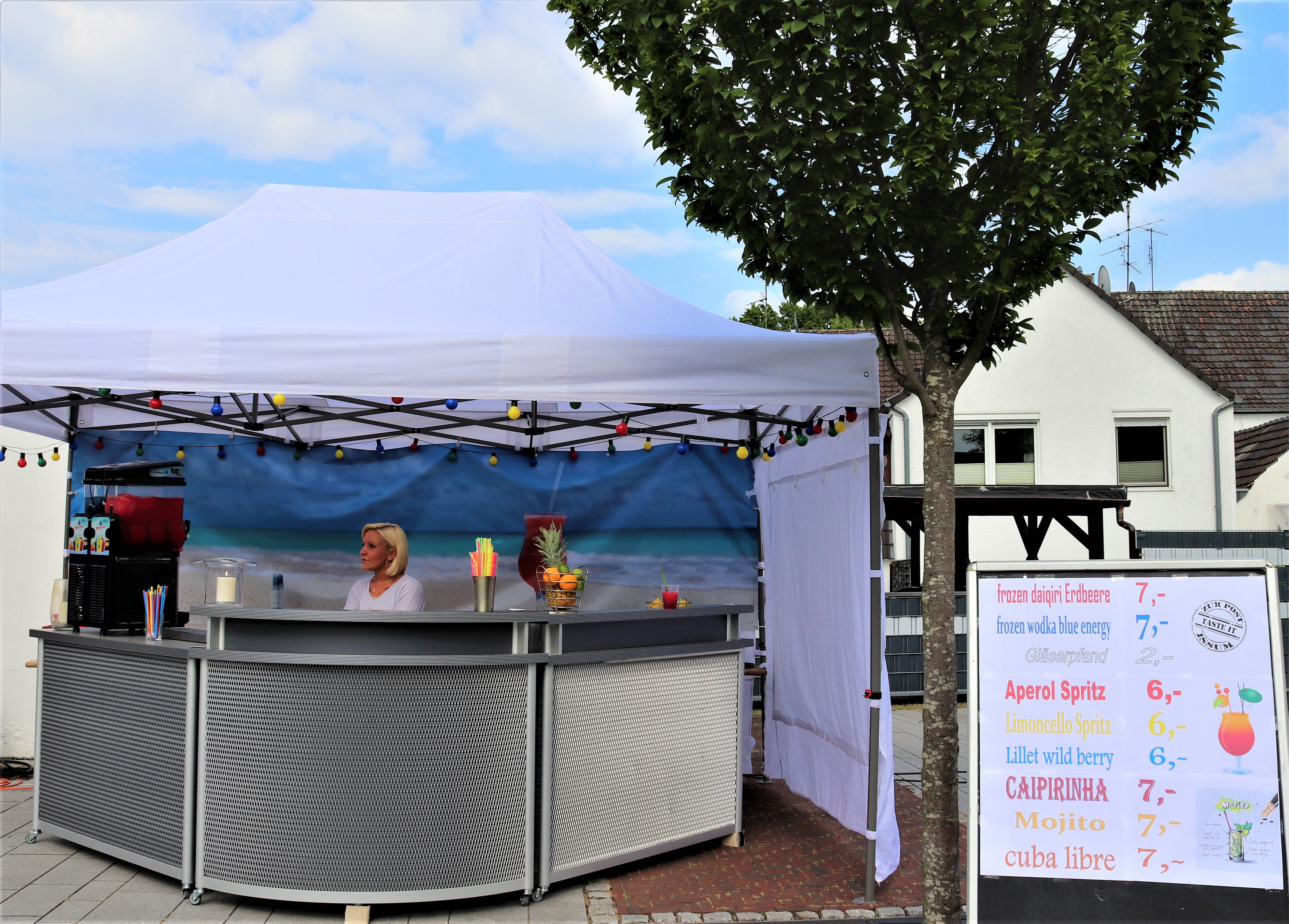 Mobile Cocktailbar mieten – Slush-Eis-Theke & Verkaufsstand