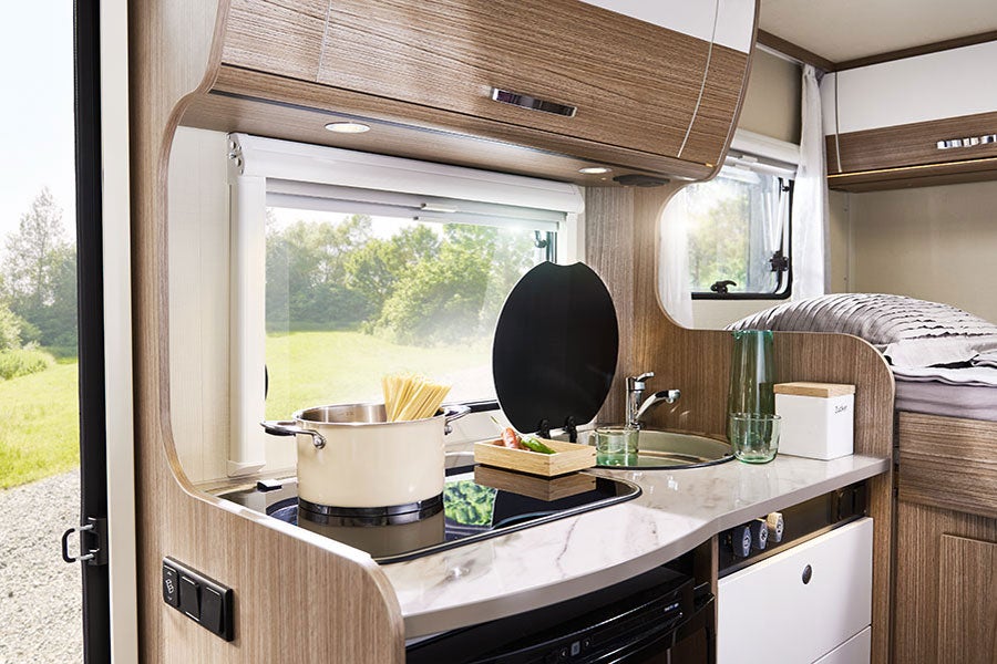 Wohnmobil mieten – Carado T 132 Fiat Ducato 130 PS, 4 Sitze, kompakter Camper – 4