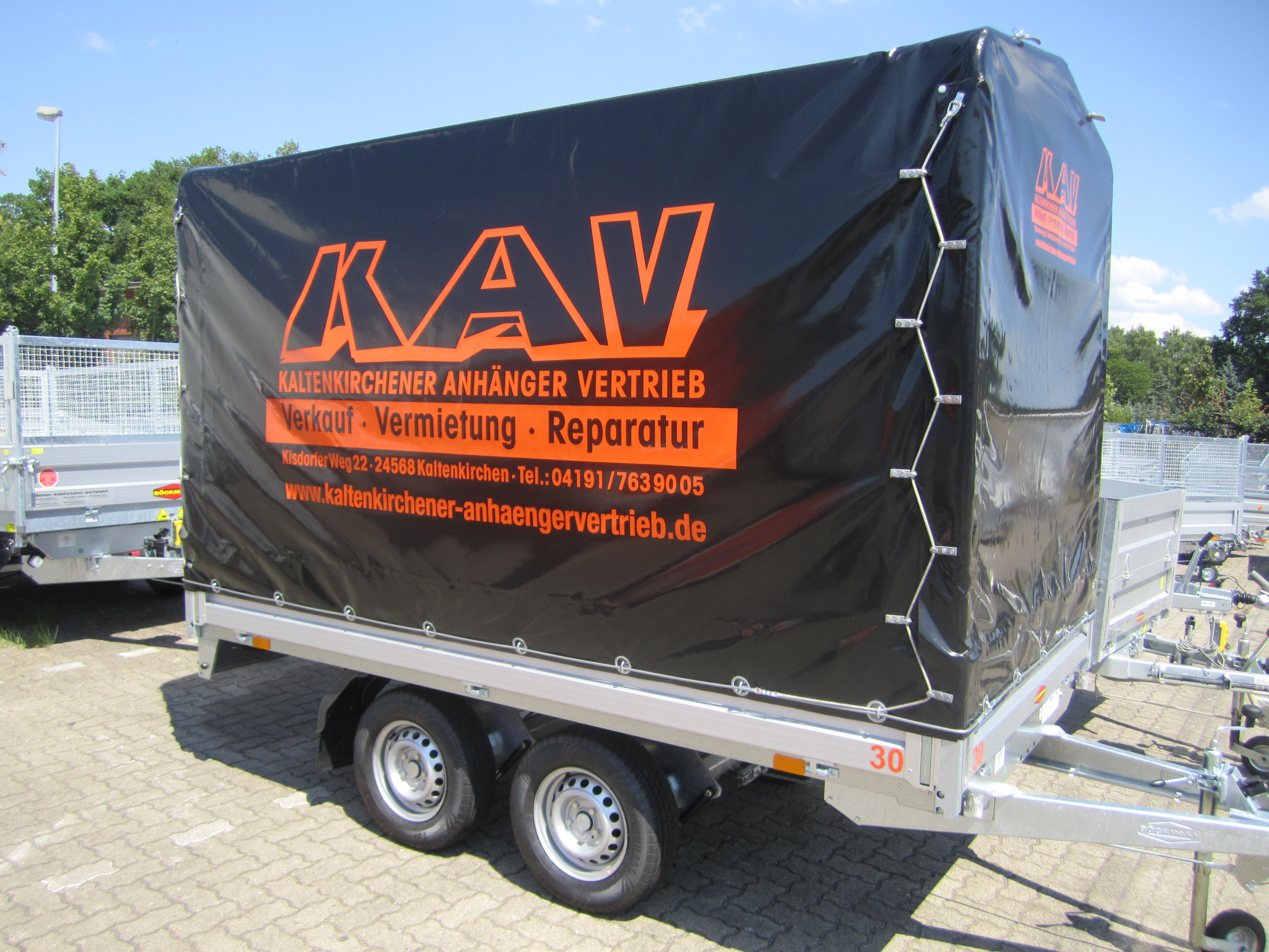 Planen Anhänger 3x1,5x1,80 m 100 km/h 2000 KG. PKW Anhänger