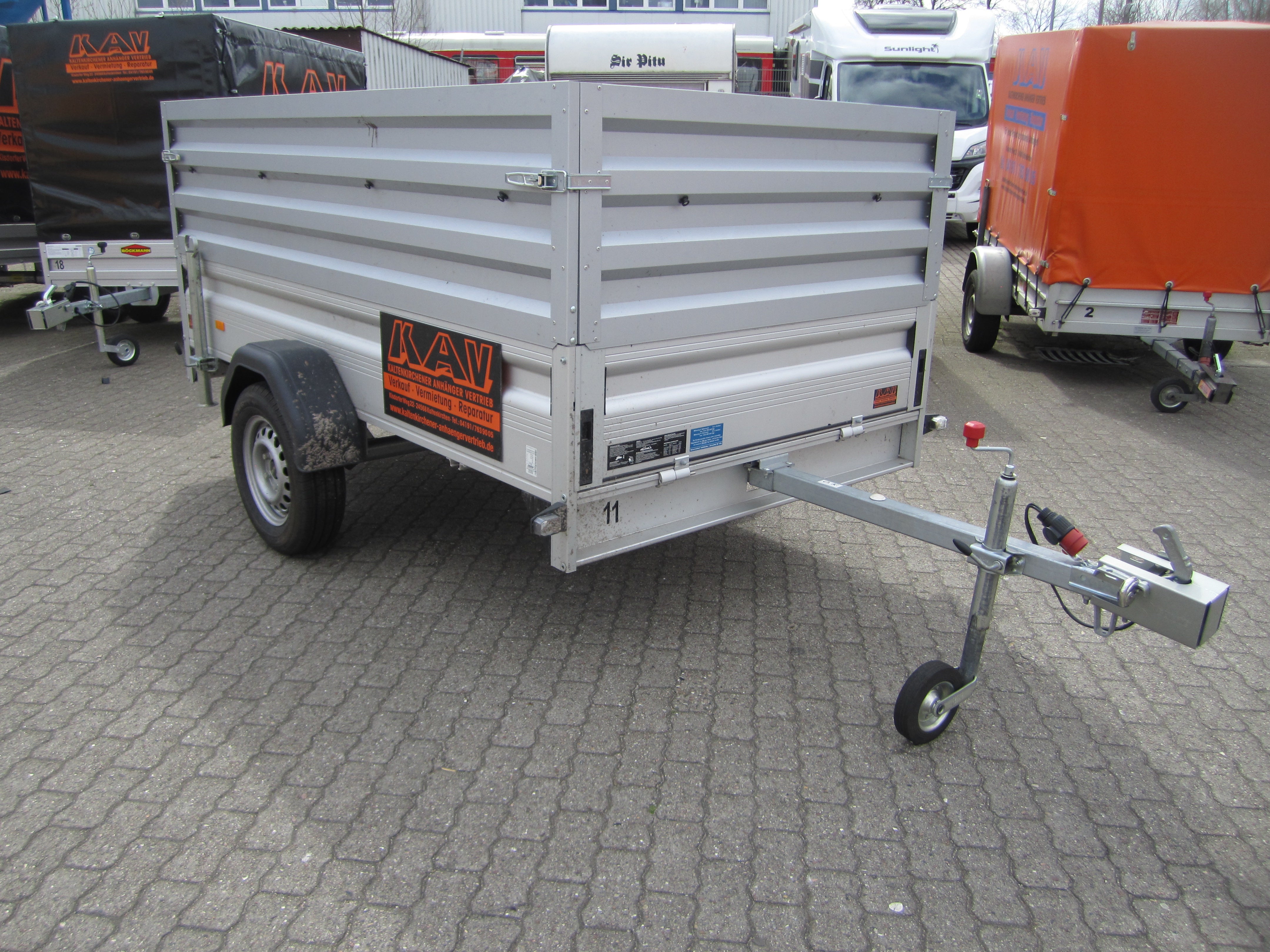 Anhänger mit Aufsatz 750 KG. PKW Anhänger mieten – 2