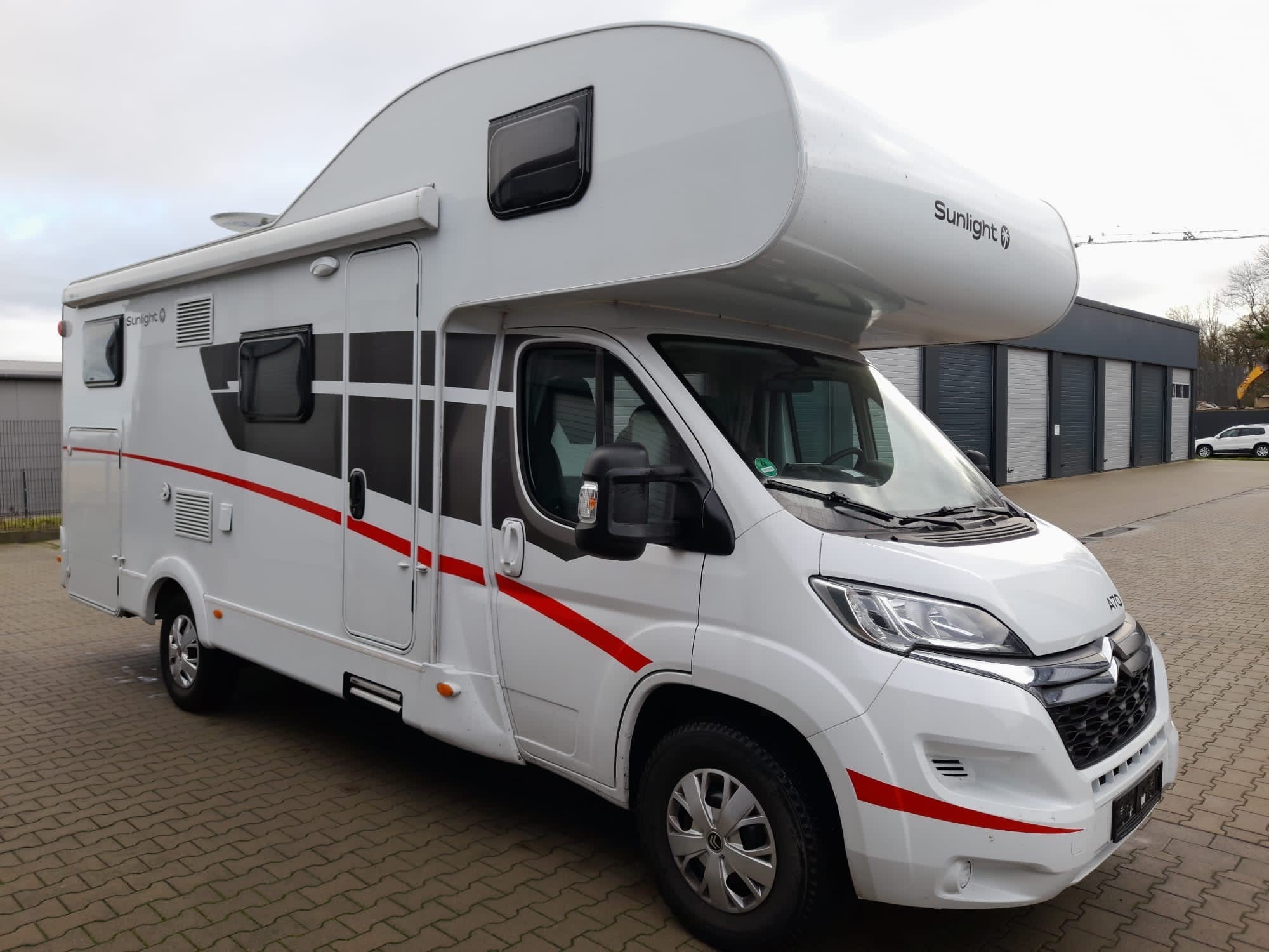 Wohnmobil - Sunlight A70 NEU mit Stand-Klima & Solar bei Reisemobile Pander