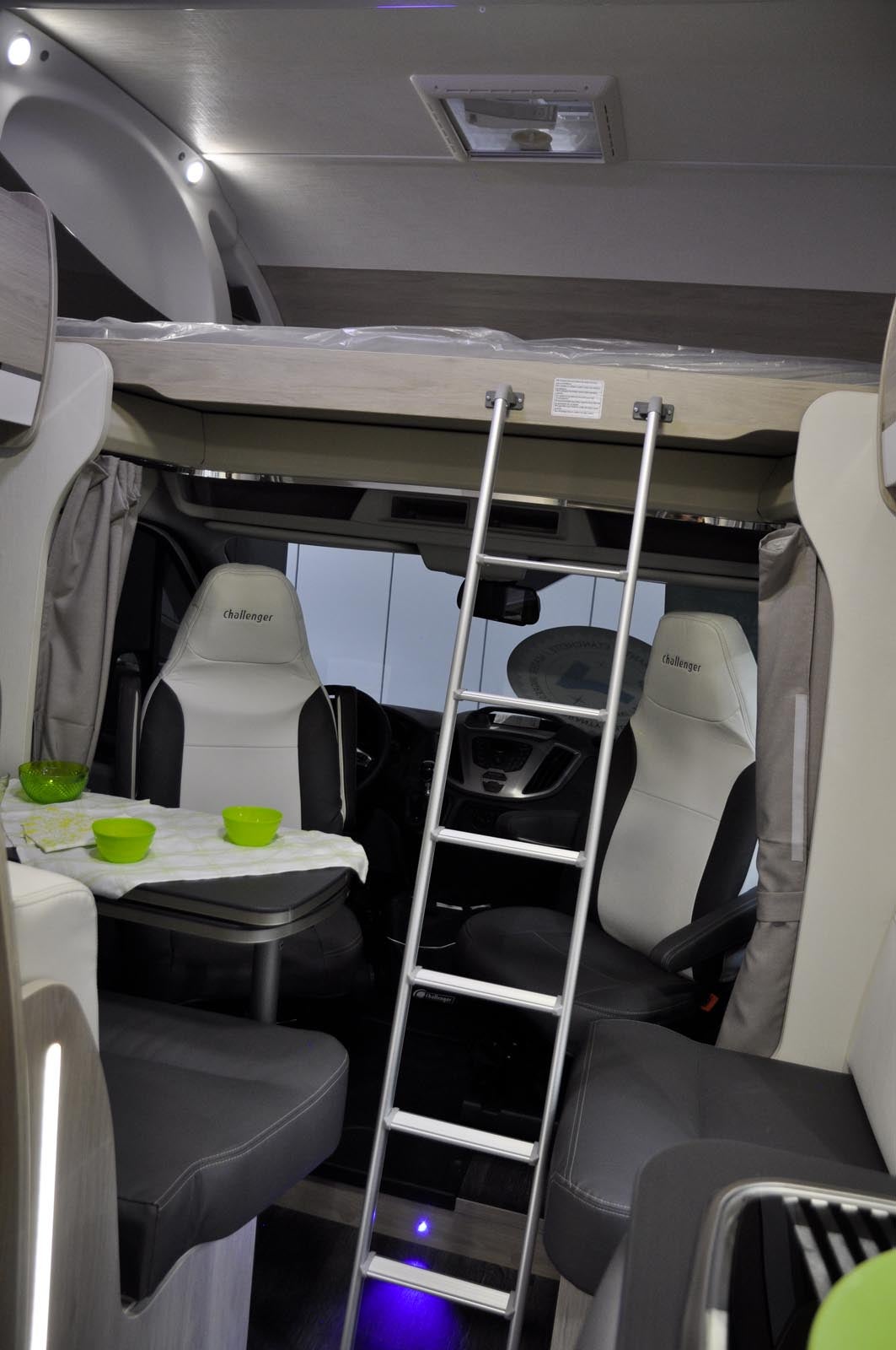 Wohnmobil mit Alkoven mieten: Challenger C 194 ,unter 6 Meter! – 4