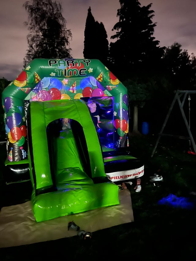 Disco-Hüpfburg "Party Time" mieten – mit Rutsche, Indoor & Outdoor – 2