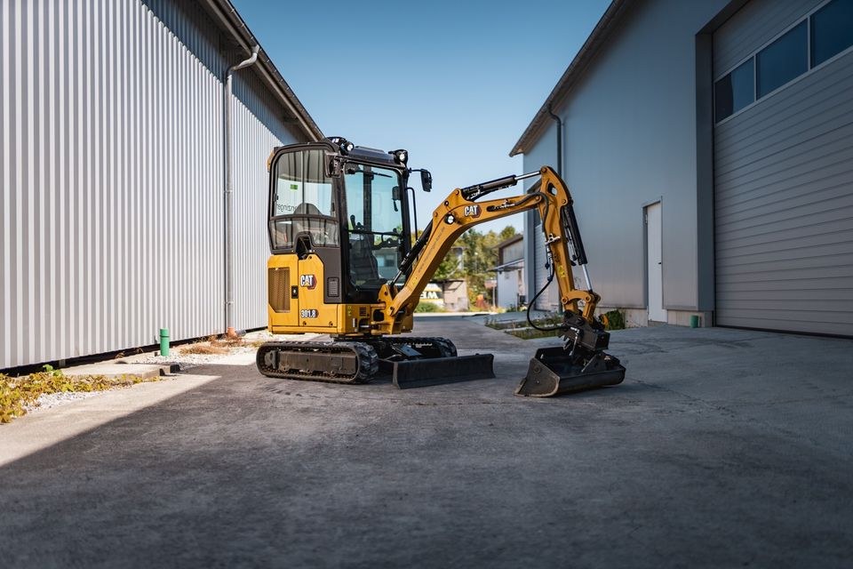 CAT 301.8 Minibagger Caterpillar Bagger mieten bei menzinger