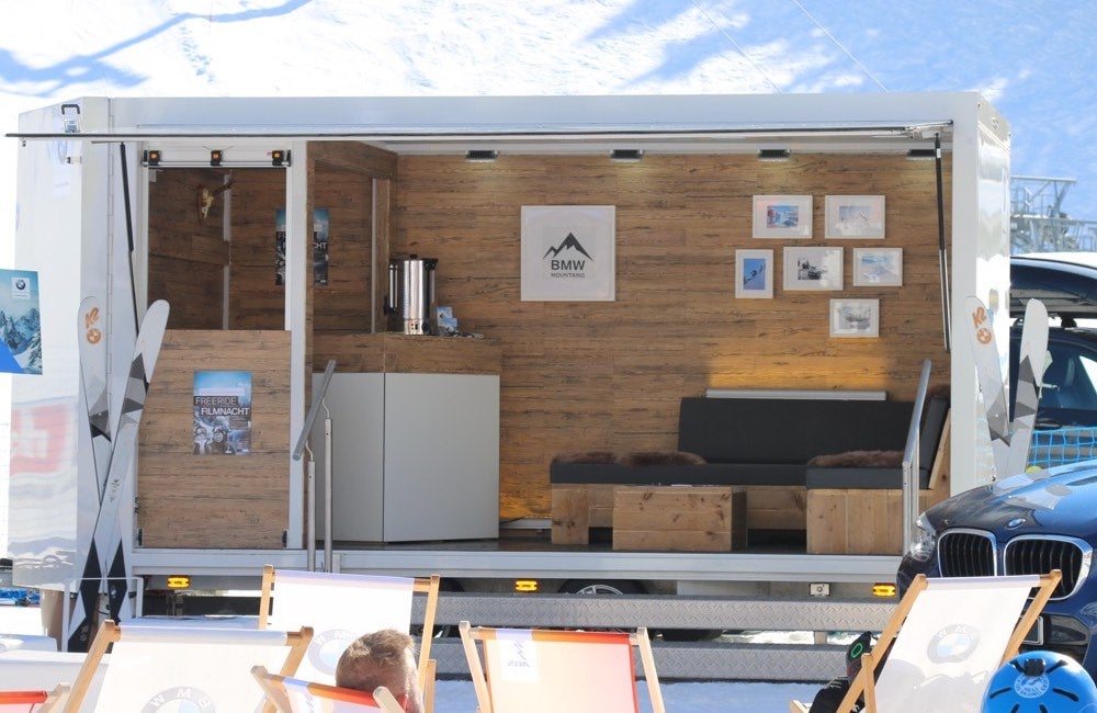 Promotionanhänger mieten | Messeanhänger & Eventtrailer | mobile Bühne – 3