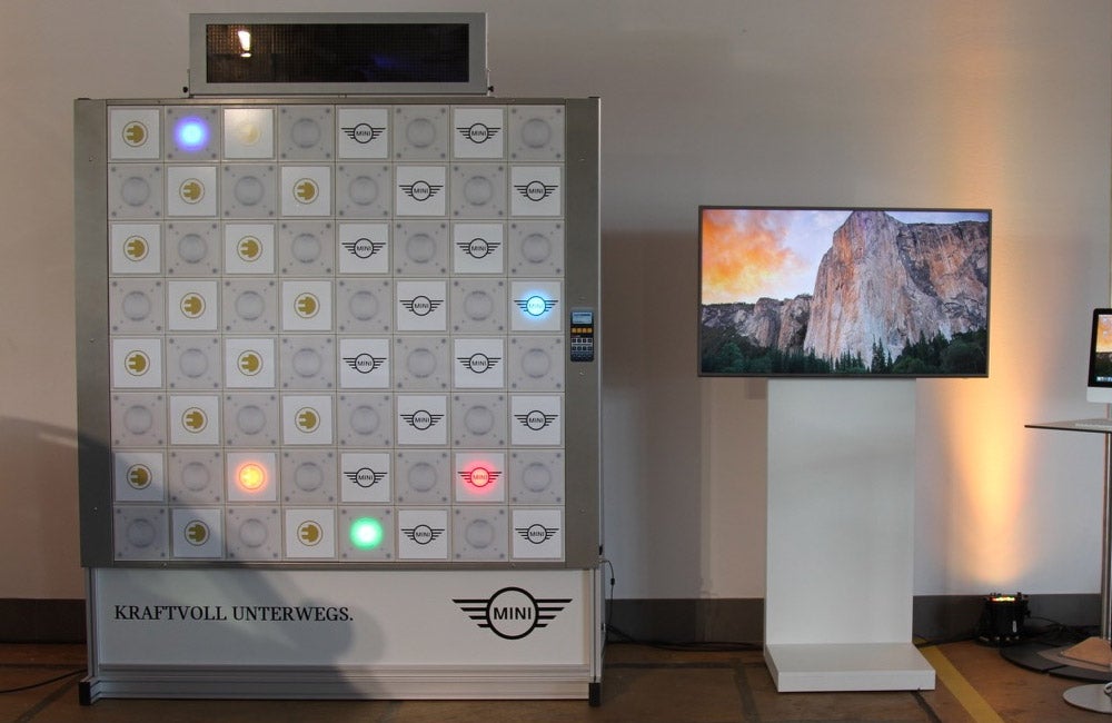 Reaktionswand mieten | twall® 64 | interaktive Touch Wall für Events – 2