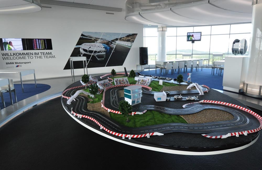 Carrera Bahn mieten | digitale Carrera-Rennbahn D132 | Slotcar-Bahn für Events – 2